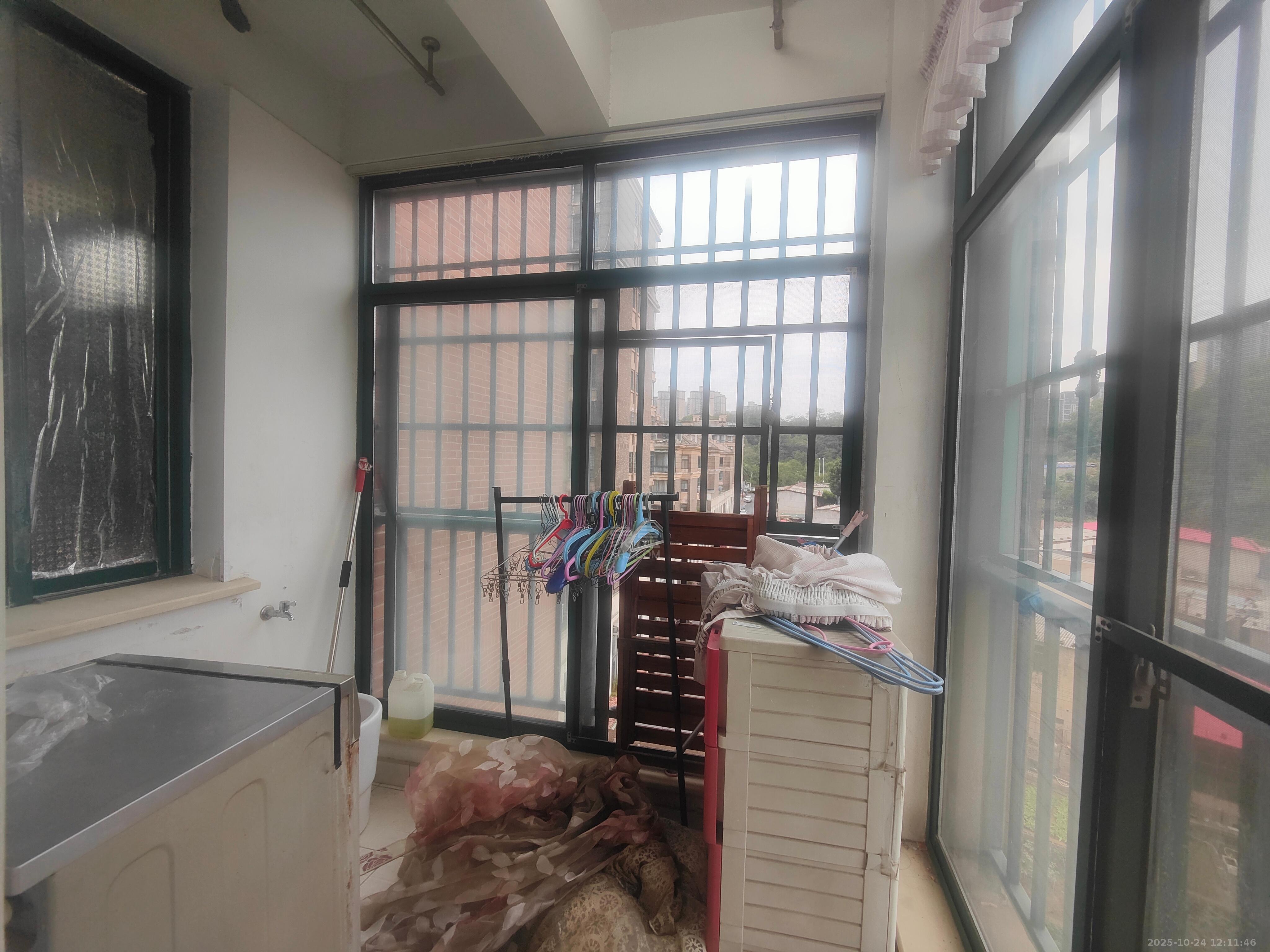 尚格名城花好悦园4期 3室2厅2卫 2200.0元/月 尚格名城花好悦园4期 3室2厅2卫 2200.0元/月室内图