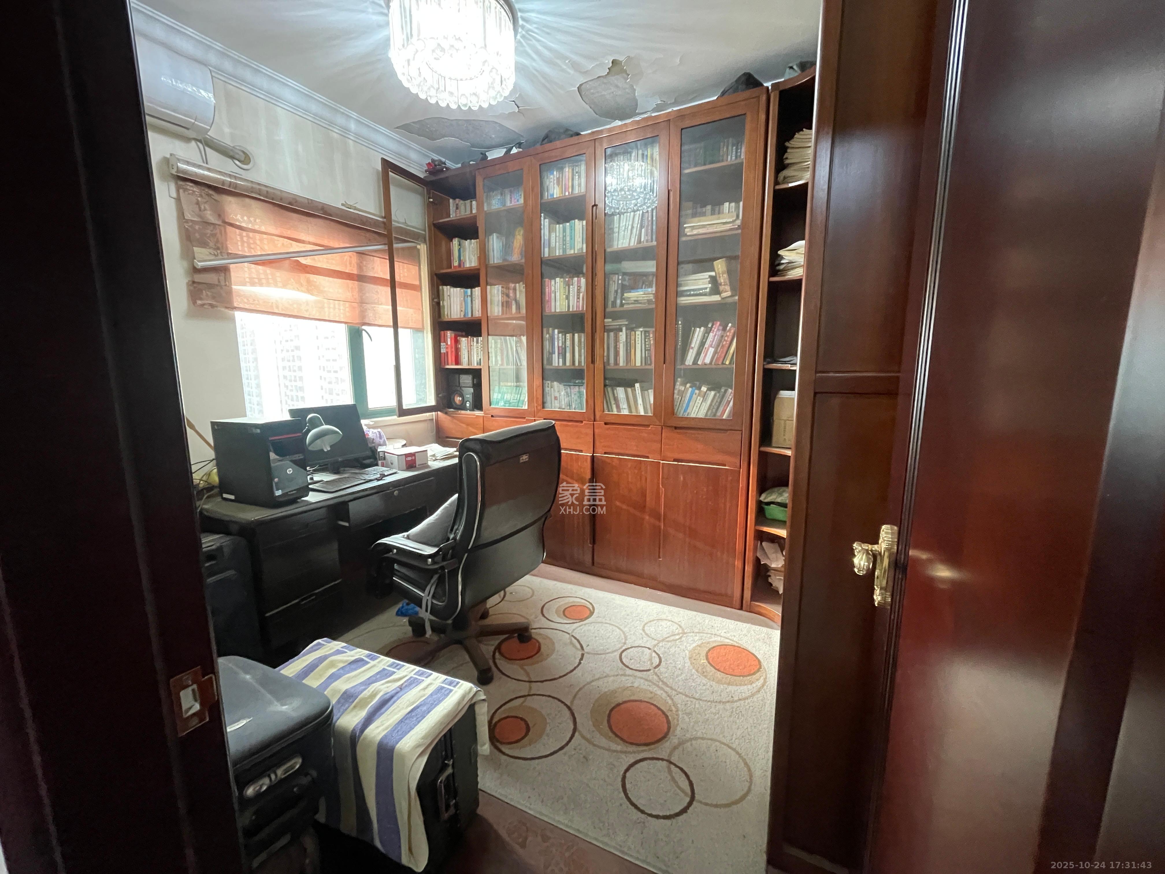 恒大翡翠华庭 3室2厅2卫 2300.0元/月 恒大翡翠华庭 3室2厅2卫 2300.0元/月室内图