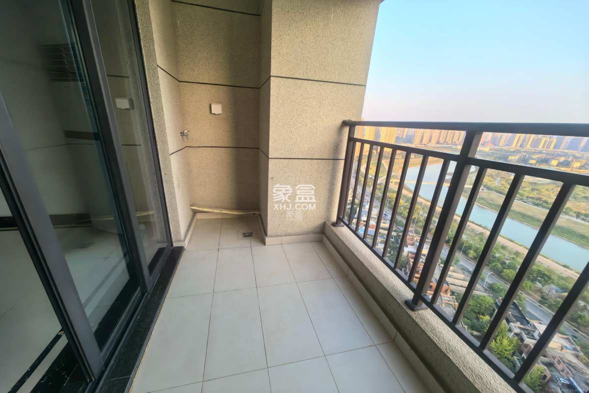 中海国际五期 3室2厅1卫 2000.0元/月 中海国际五期 3室2厅1卫 2000.0元/月室内图