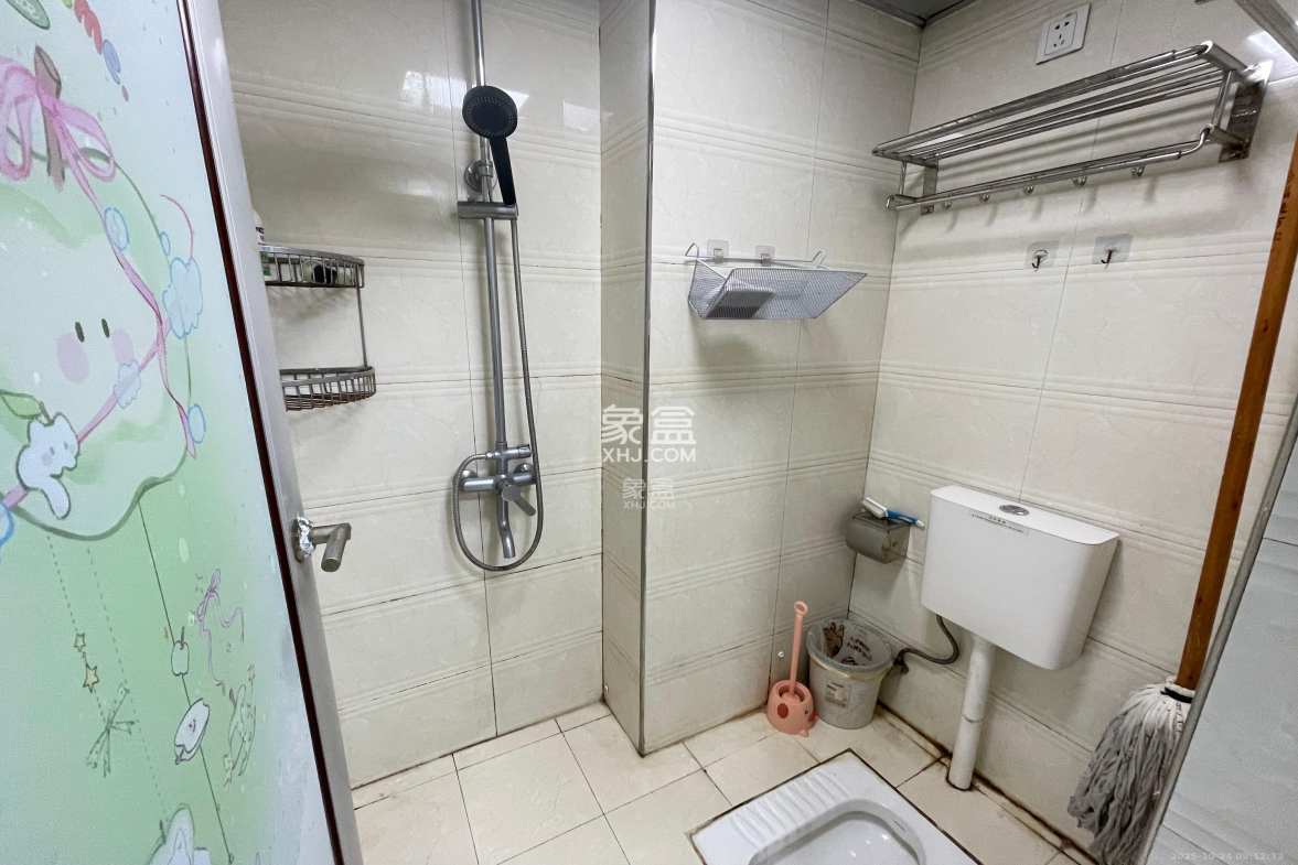 凯通国际城(凯通朝庭)  1室1厅1卫    1300.0元/月 凯通国际城(凯通朝庭)  1室1厅1卫    1300.0元/月室内图