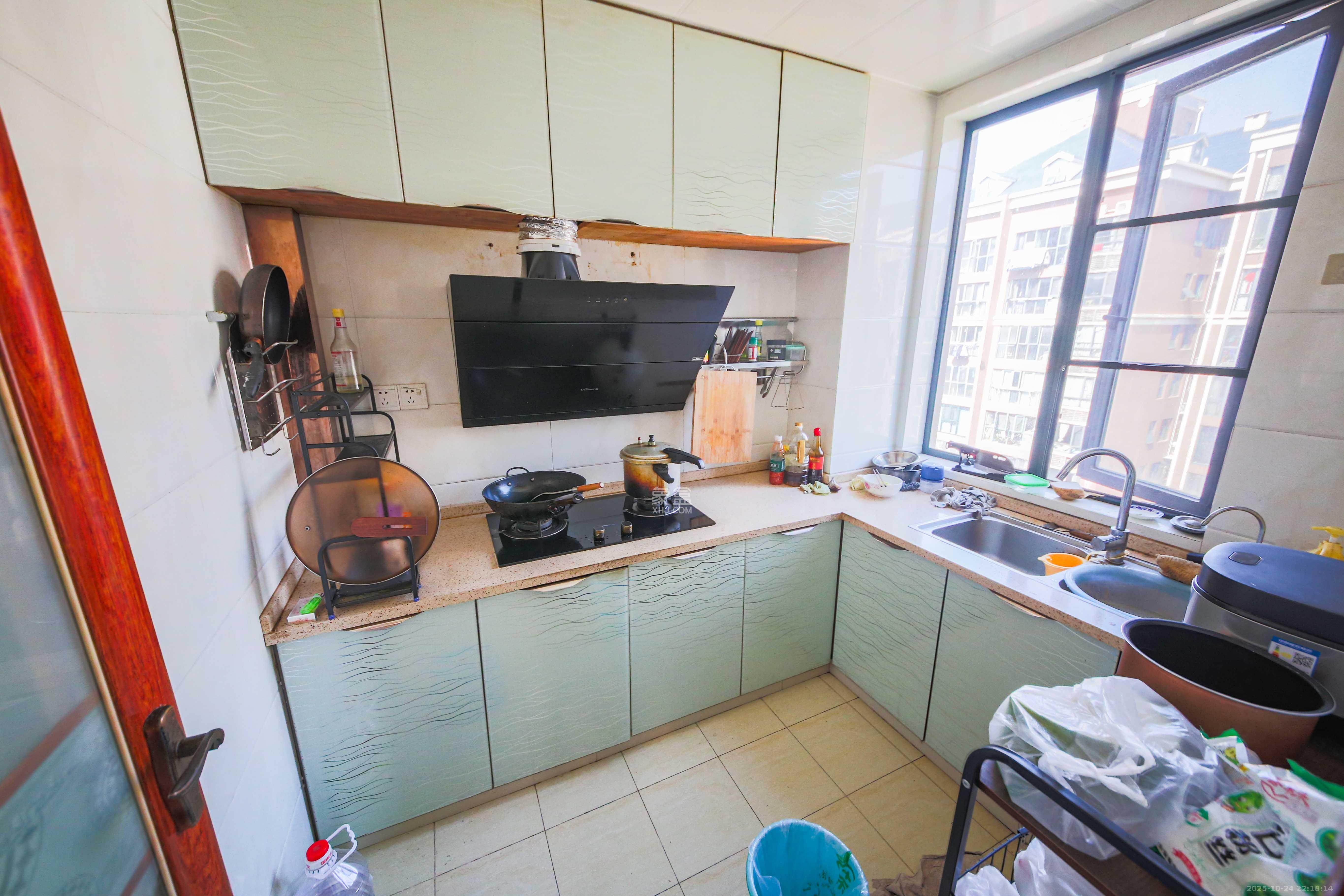 长沙欧洲城 3室2厅2卫 148.0万 长沙欧洲城 3室2厅2卫 148.0万厨房