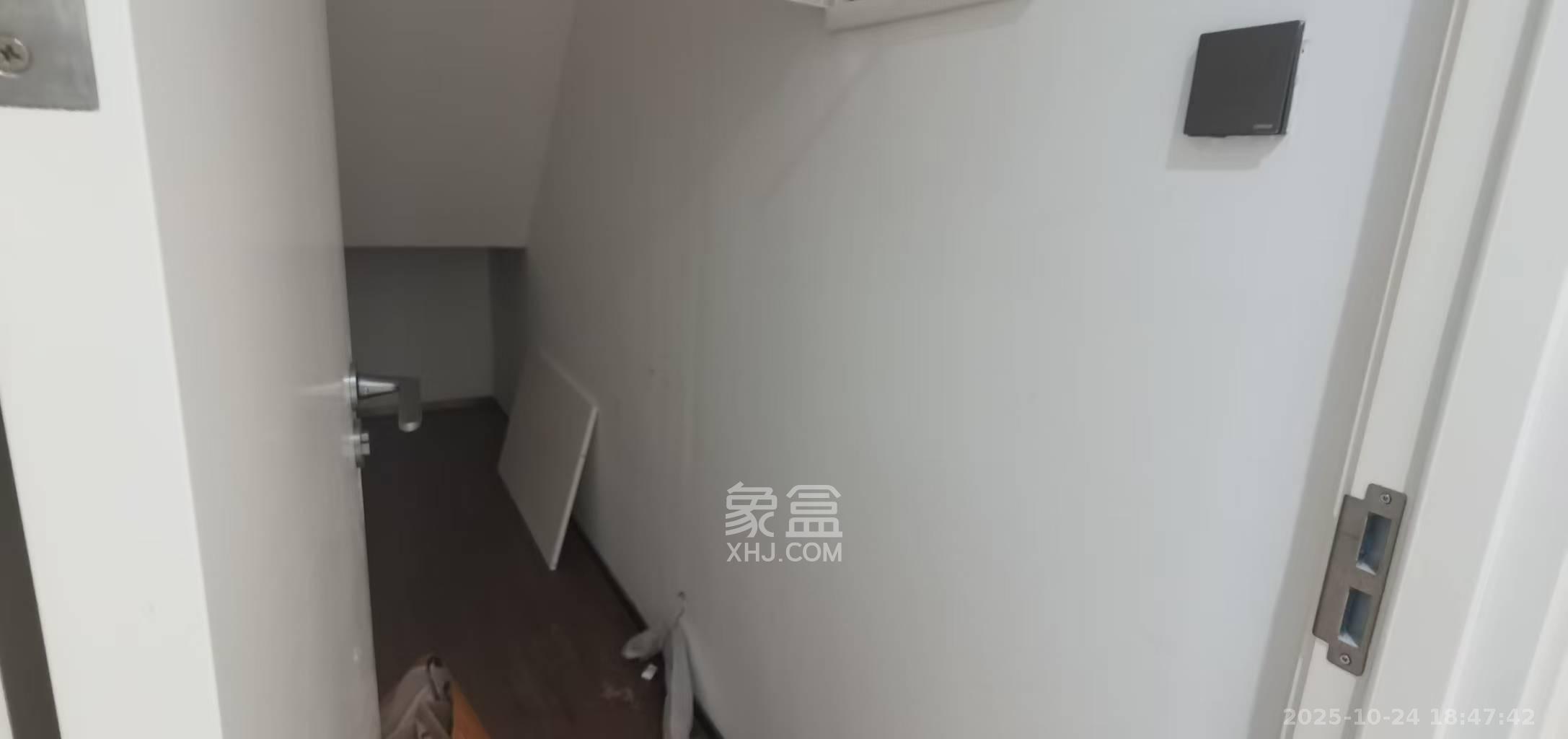 达美寰宇中心  2室1厅1卫    3800.0元/月室内图