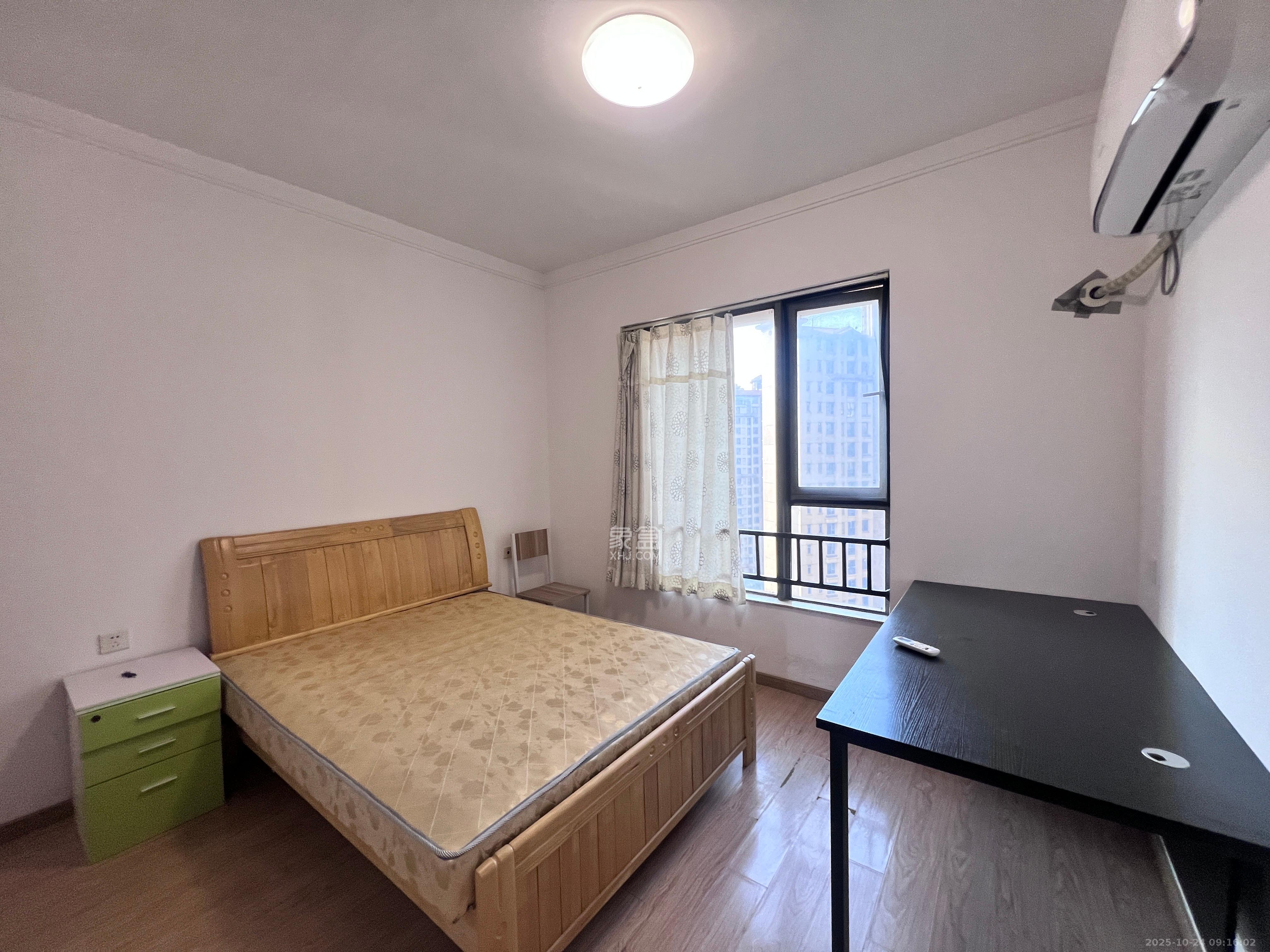 珠江郦城薰衣道 3室2厅1卫 2300.0元/月 珠江郦城薰衣道 3室2厅1卫 2300.0元/月室内图