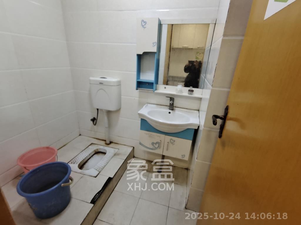 阳光100三期  1室1厅1卫    1500.0元/月室内图