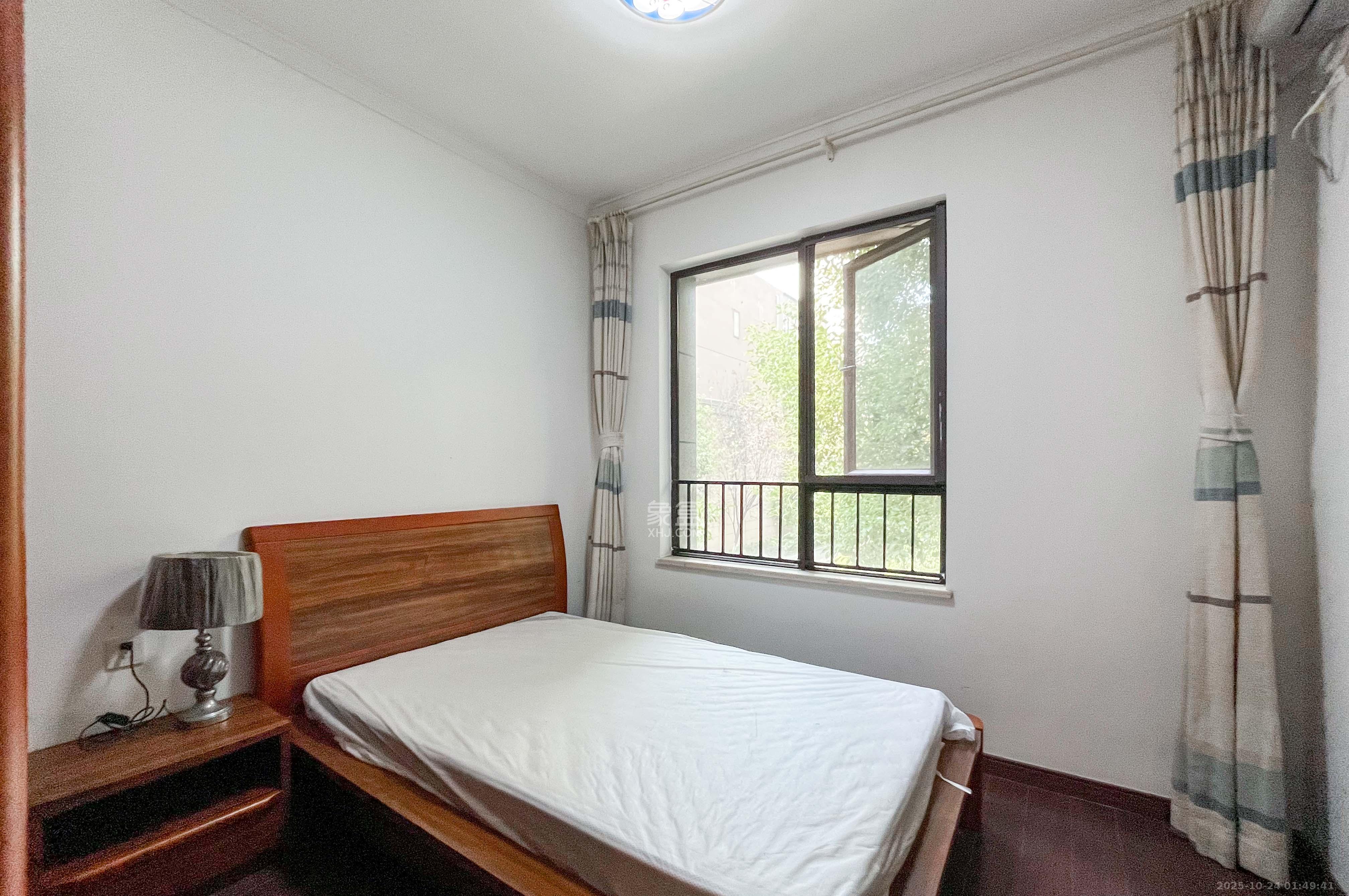 万科里梅溪郡 4室2厅1卫 242.0万 万科里梅溪郡 4室2厅1卫 242.0万其他