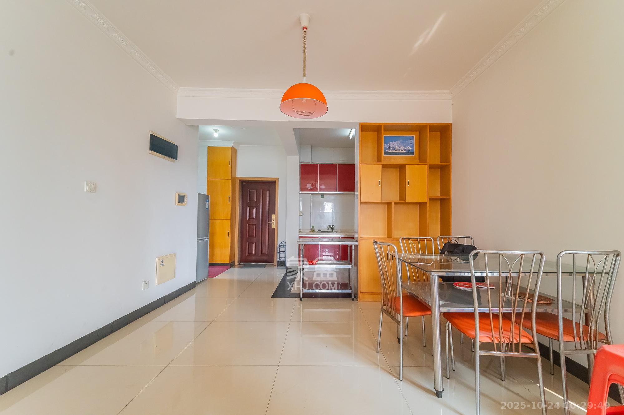 松雅湖金岸  2室2厅1卫    70.0万客厅