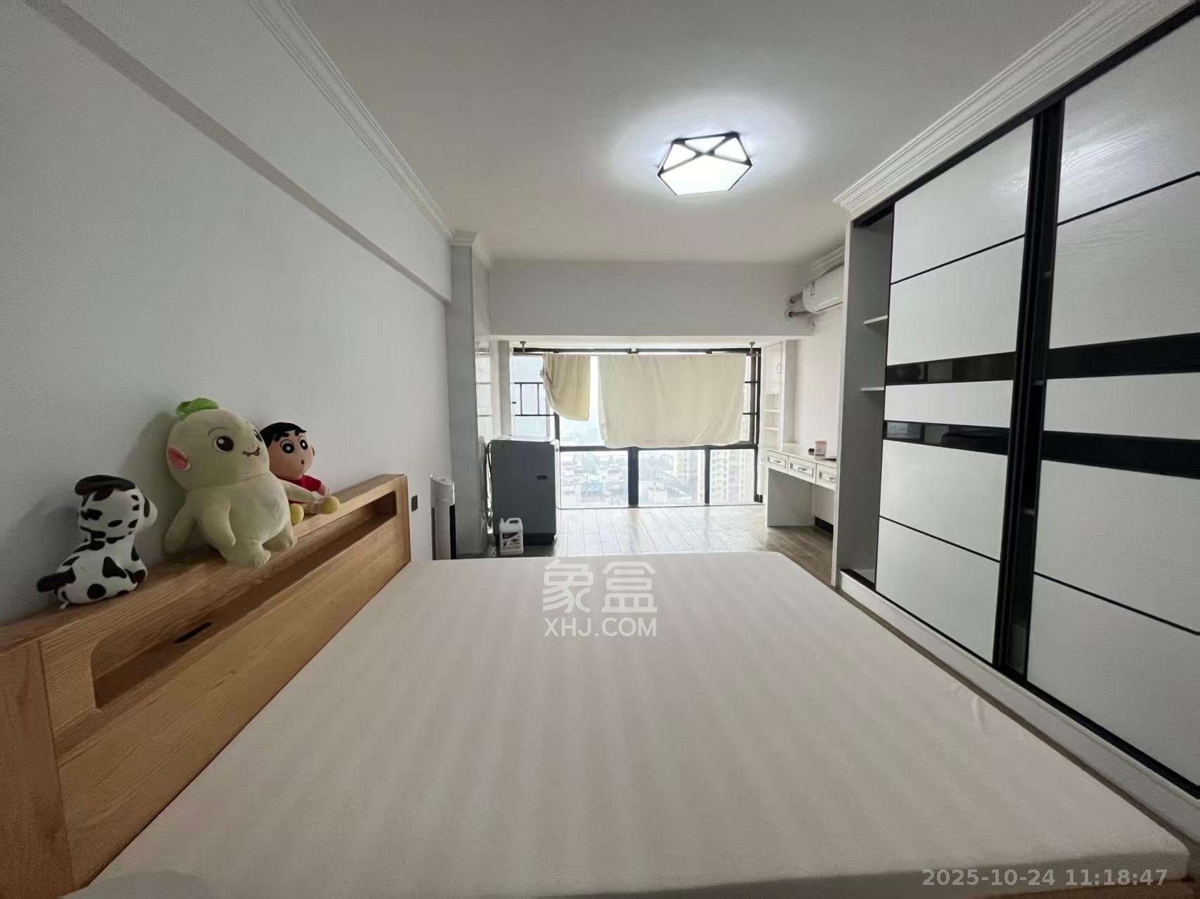 麓江春  2室2厅1卫    2500.0元/月室内图