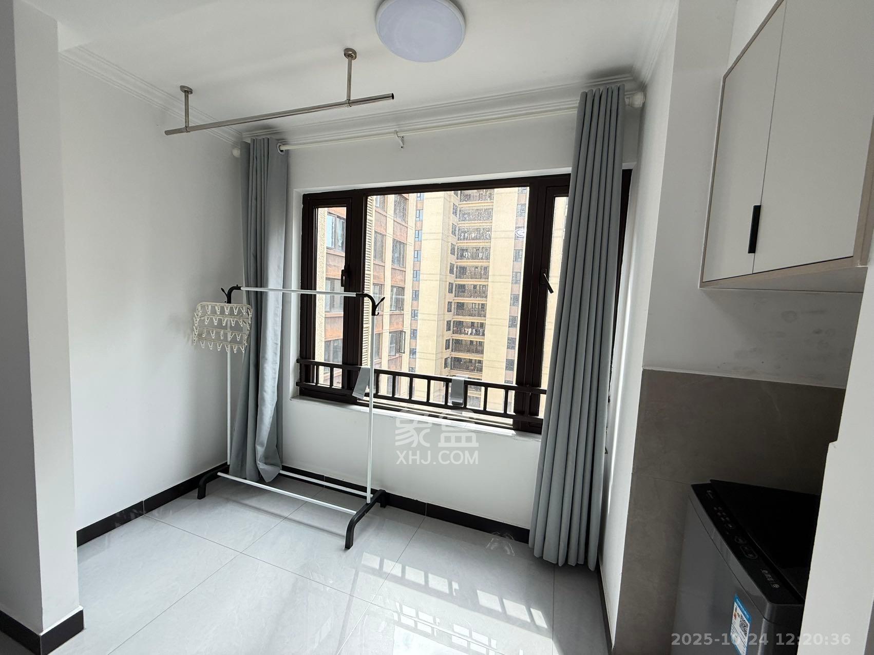 中海珑悦府  1室1厅1卫    1200.0元/月室内图