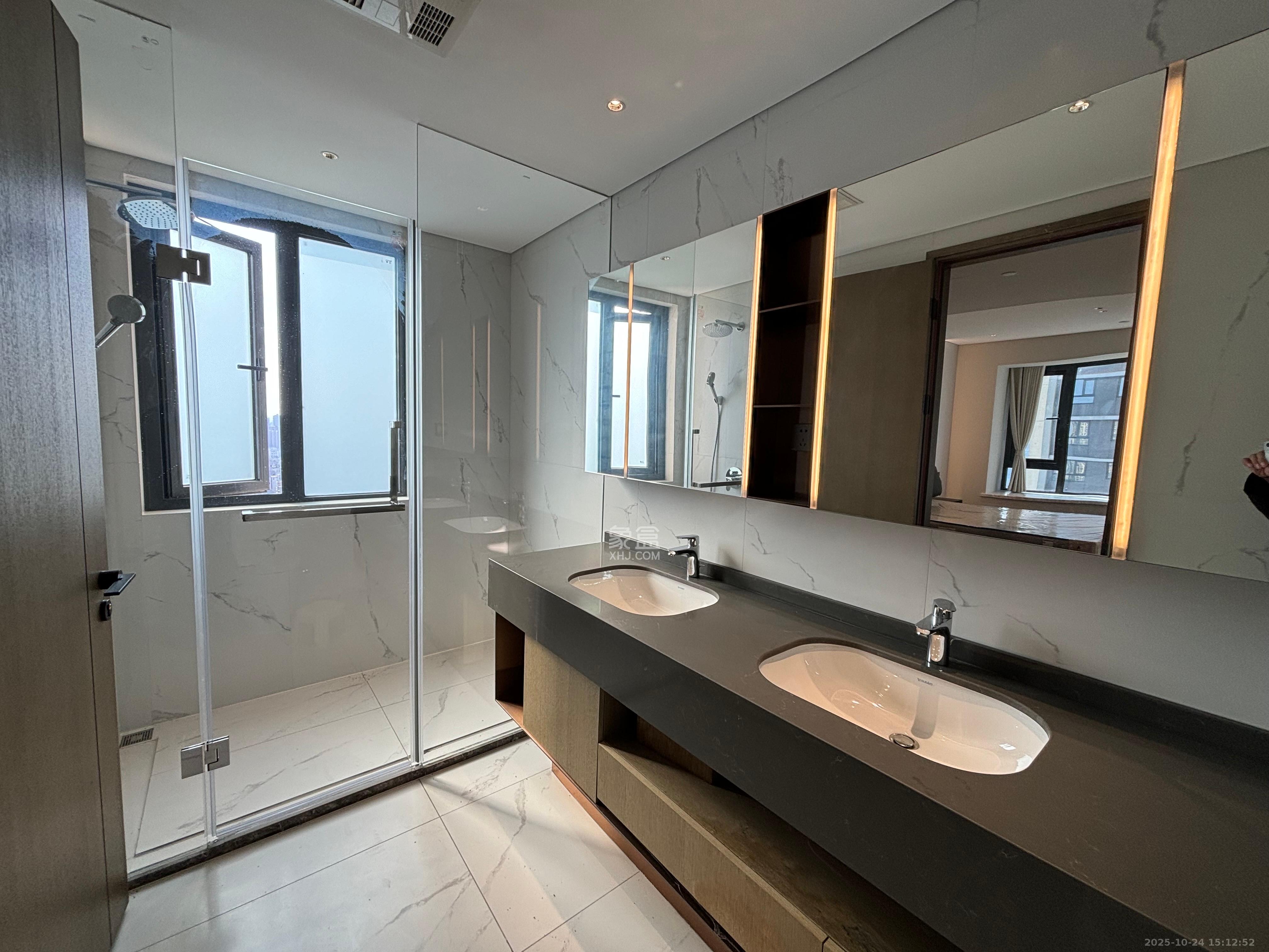 长沙悦府（华润万象城）  3室2厅3卫    10000.0元/月室内图