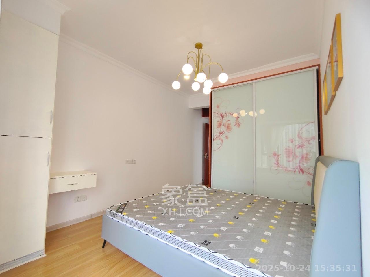 高信向日葵  3室2厅1卫    2800.0元/月 高信向日葵  3室2厅1卫    2800.0元/月室内图