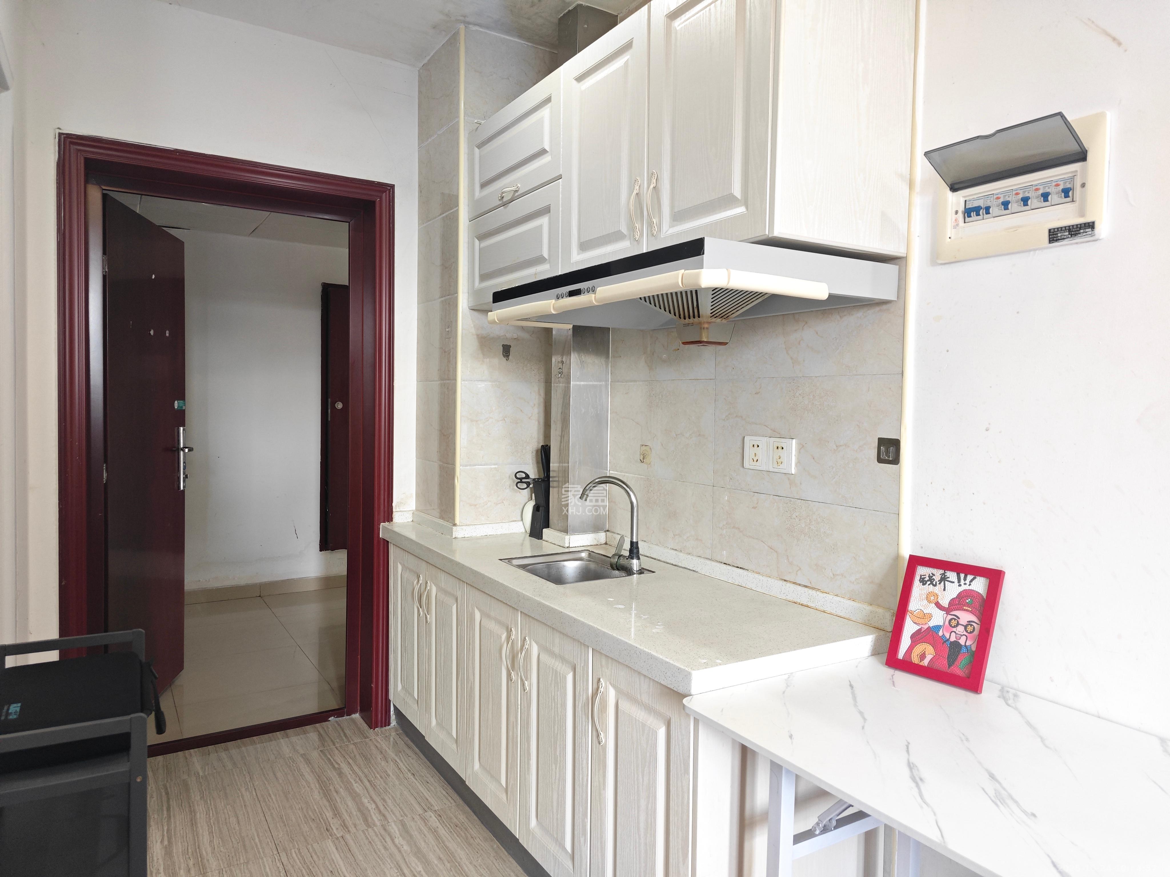 兆坤星悦荟  1室1厅1卫    1000.0元/月 兆坤星悦荟  1室1厅1卫    1000.0元/月室内图