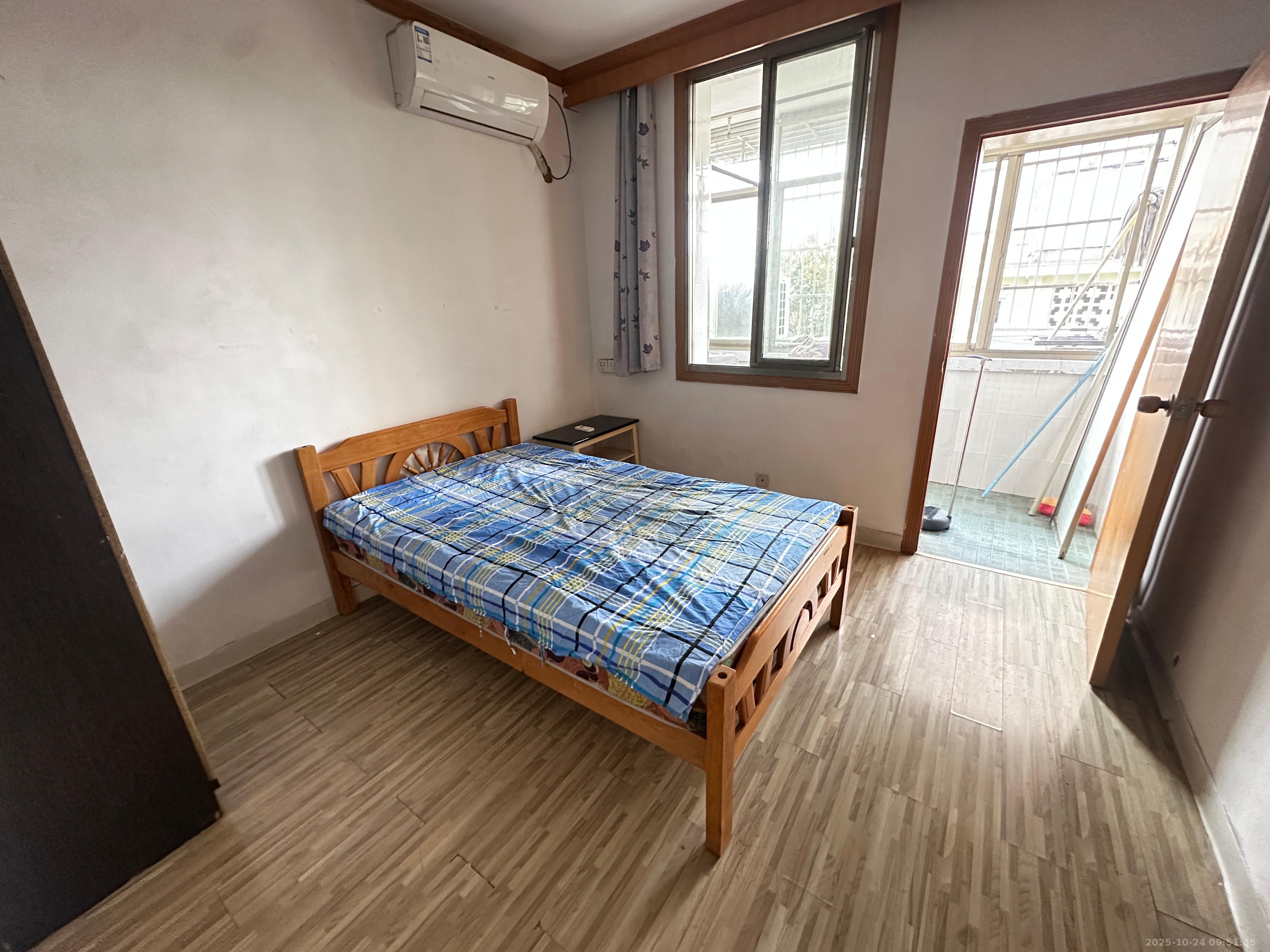 轻苑小区 3室1厅1卫 2200.0元/月 轻苑小区 3室1厅1卫 2200.0元/月室内图