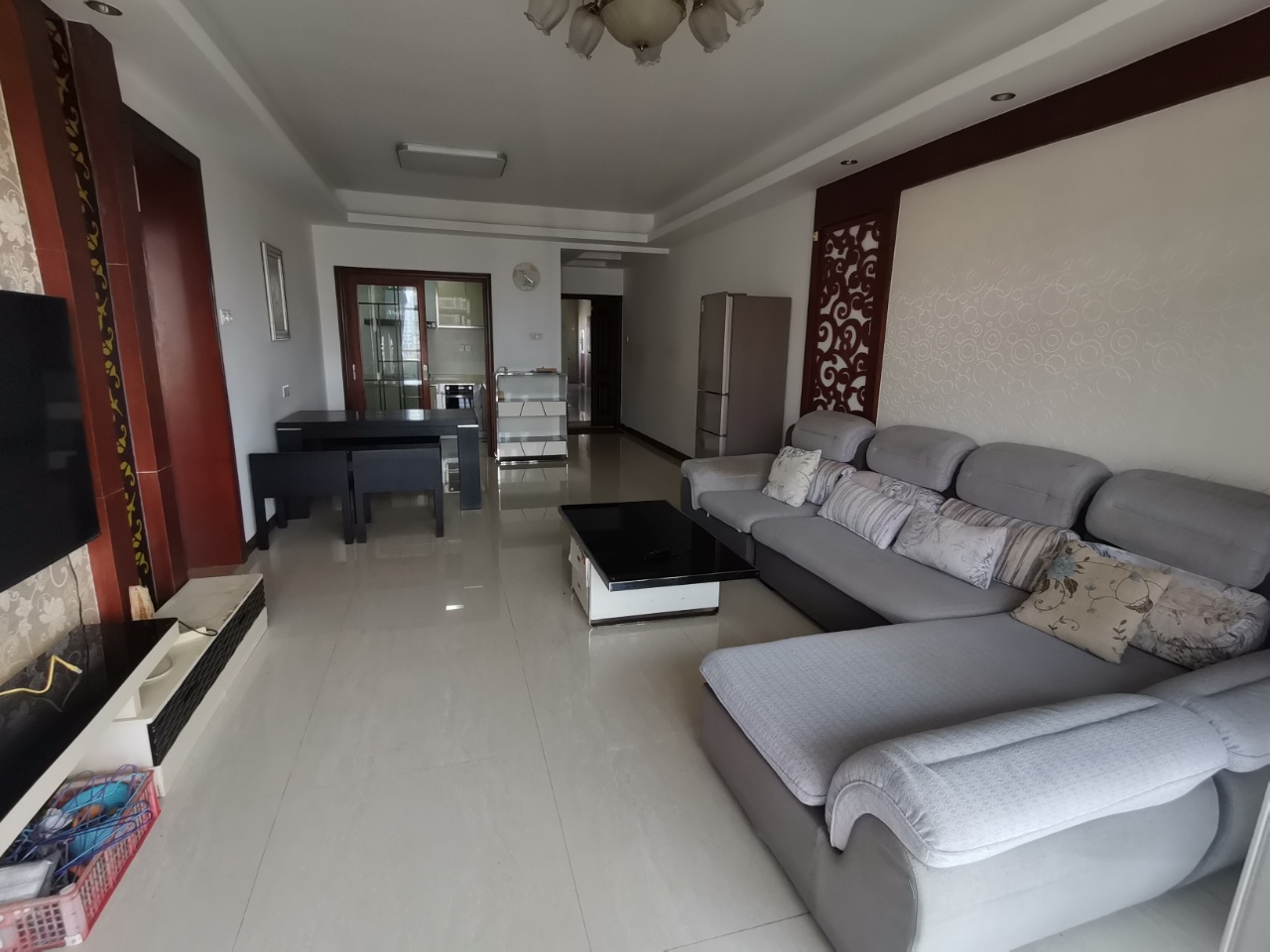 龙泉家园  3室2厅2卫    148.0万 龙泉家园  3室2厅2卫    148.0万室内图