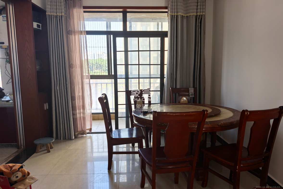 宏聚地中海  3室2厅2卫    2400.0元/月 宏聚地中海  3室2厅2卫    2400.0元/月室内图