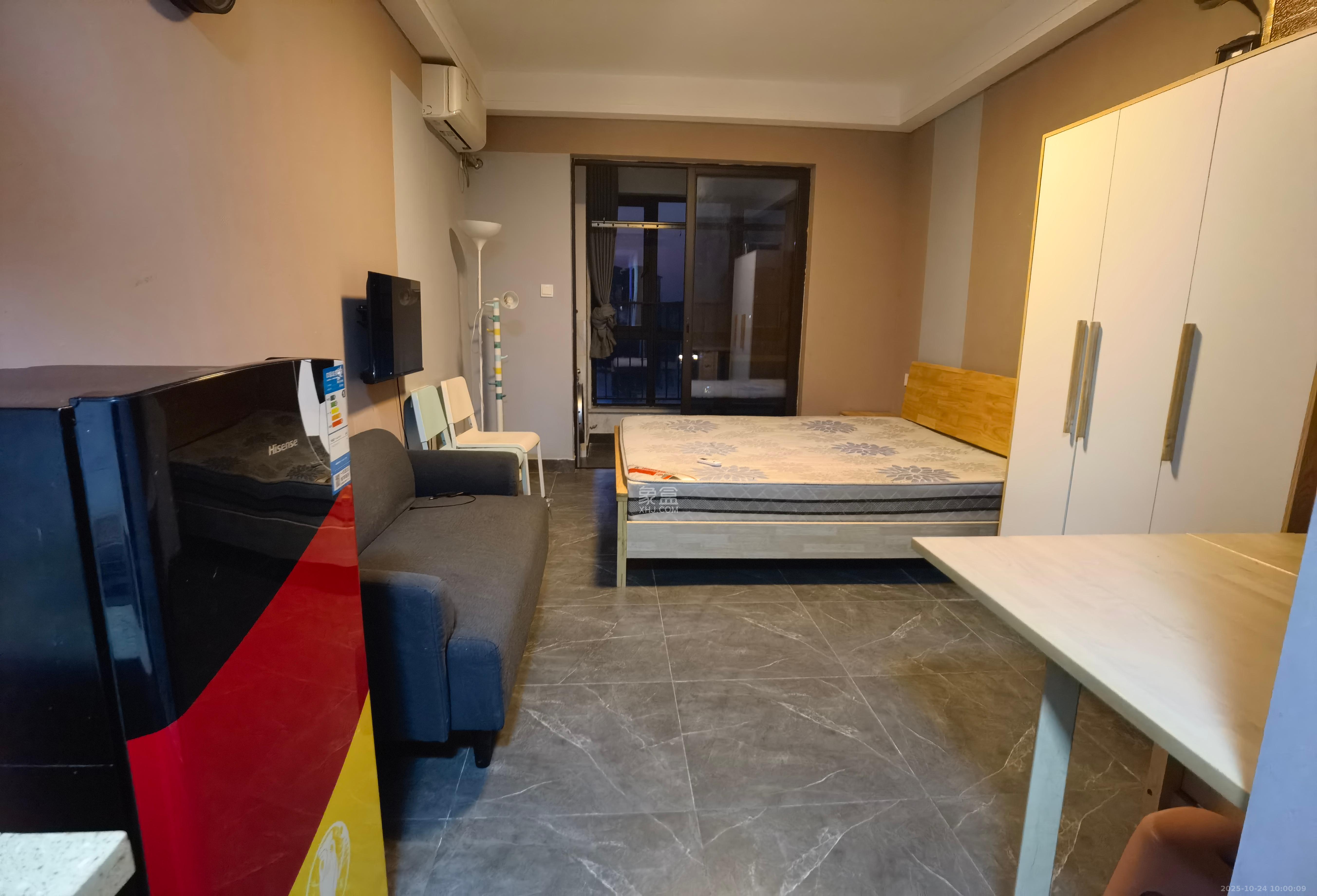 中海新城熙岸(中信新城五期)  1室1厅1卫    980.0元/月 中海新城熙岸(中信新城五期)  1室1厅1卫    980.0元/月