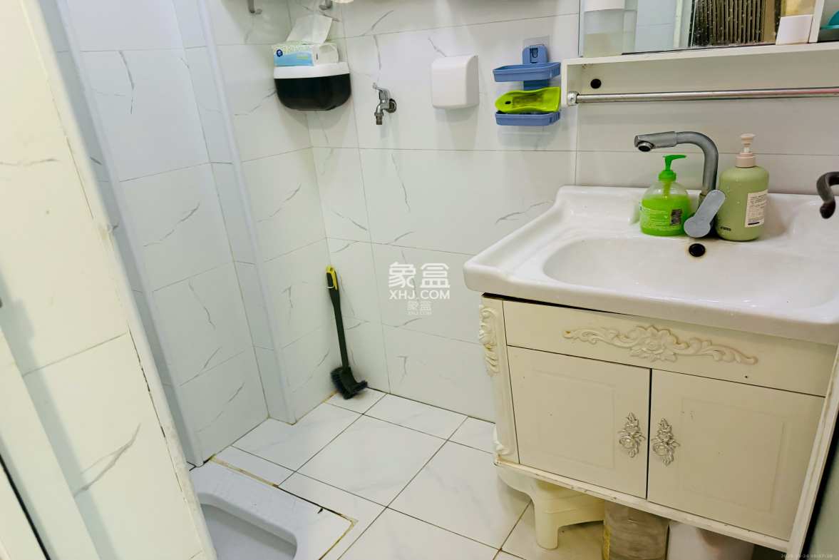 中信城市广场(中信新城一期)  1室1厅1卫    1300.0元/月 中信城市广场(中信新城一期)  1室1厅1卫    1300.0元/月室内图