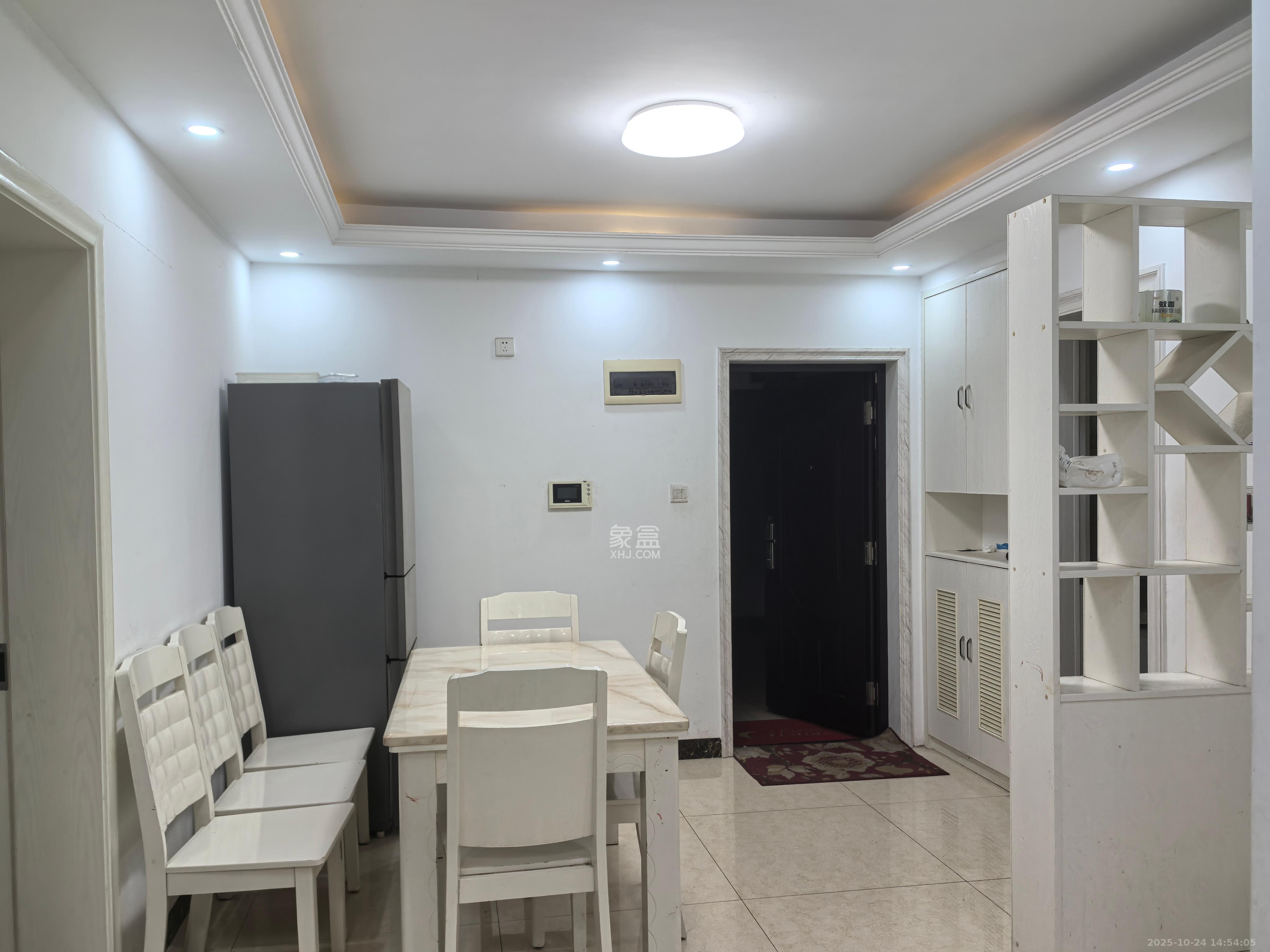 丽发新城 1室0厅0卫 1700.0元/月 丽发新城 1室0厅0卫 1700.0元/月室内图