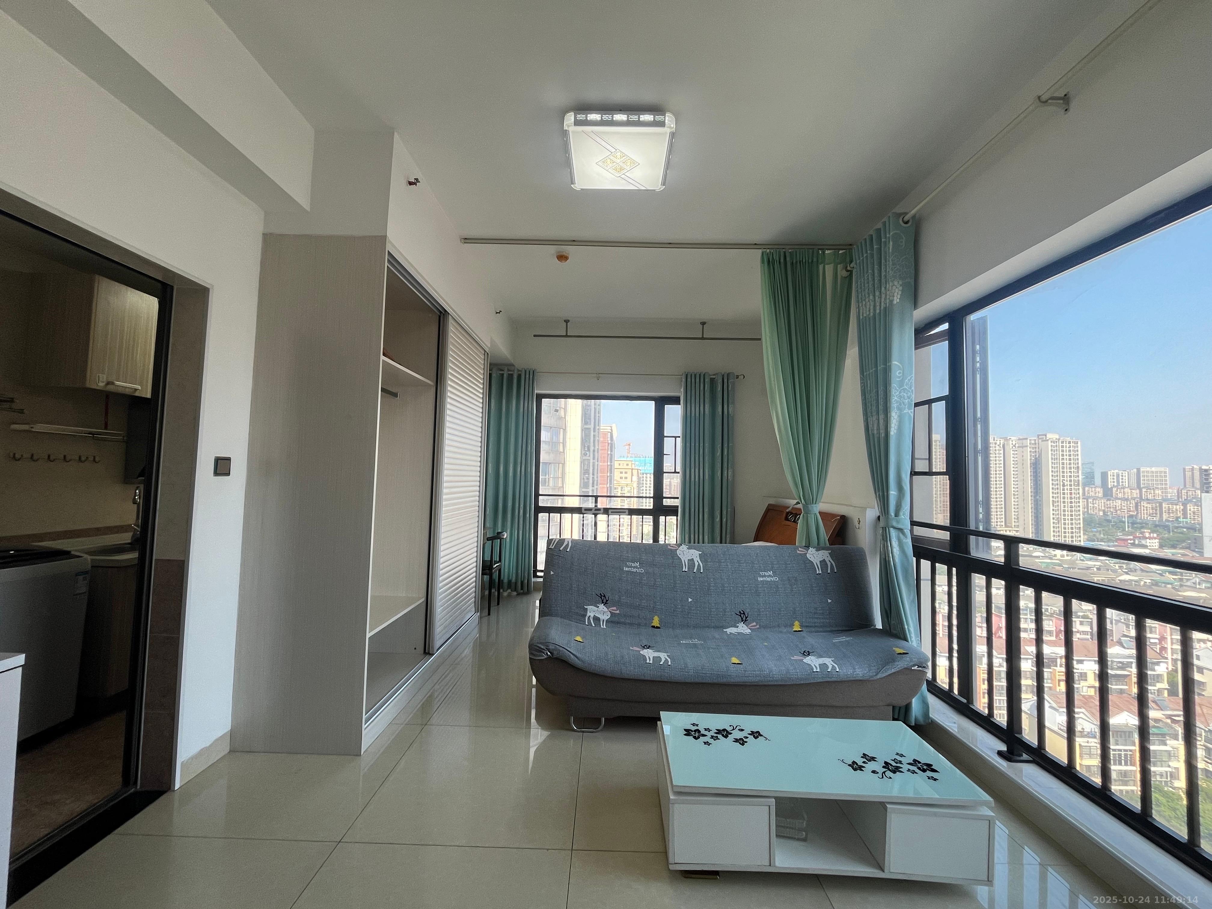 V领寓(岭南家园)  1室1厅1卫    1500.0元/月 V领寓(岭南家园)  1室1厅1卫    1500.0元/月室内图