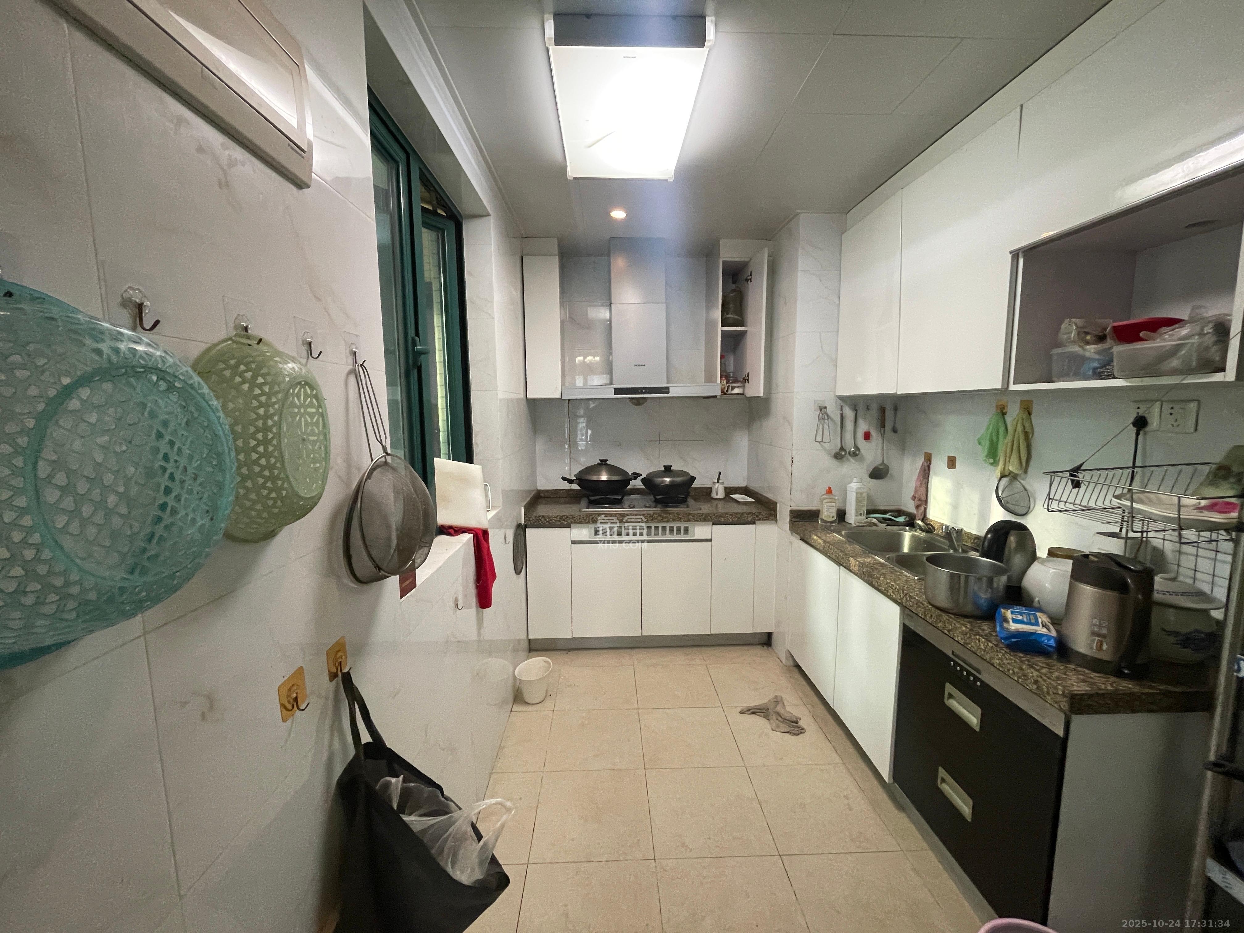 恒大翡翠华庭  3室2厅2卫    2300.0元/月室内图