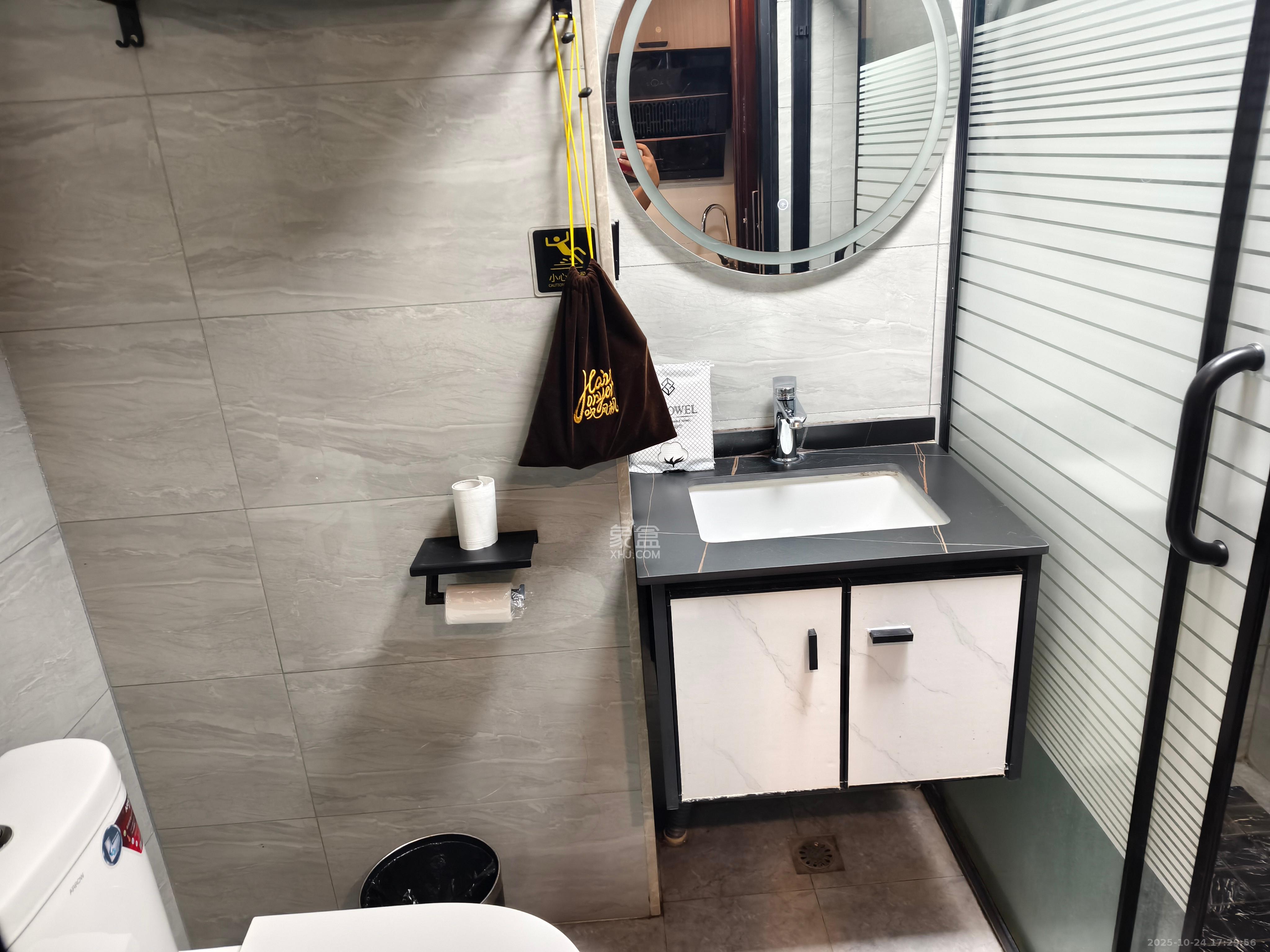 中海珑悦府  1室0厅0卫    1180.0元/月室内图