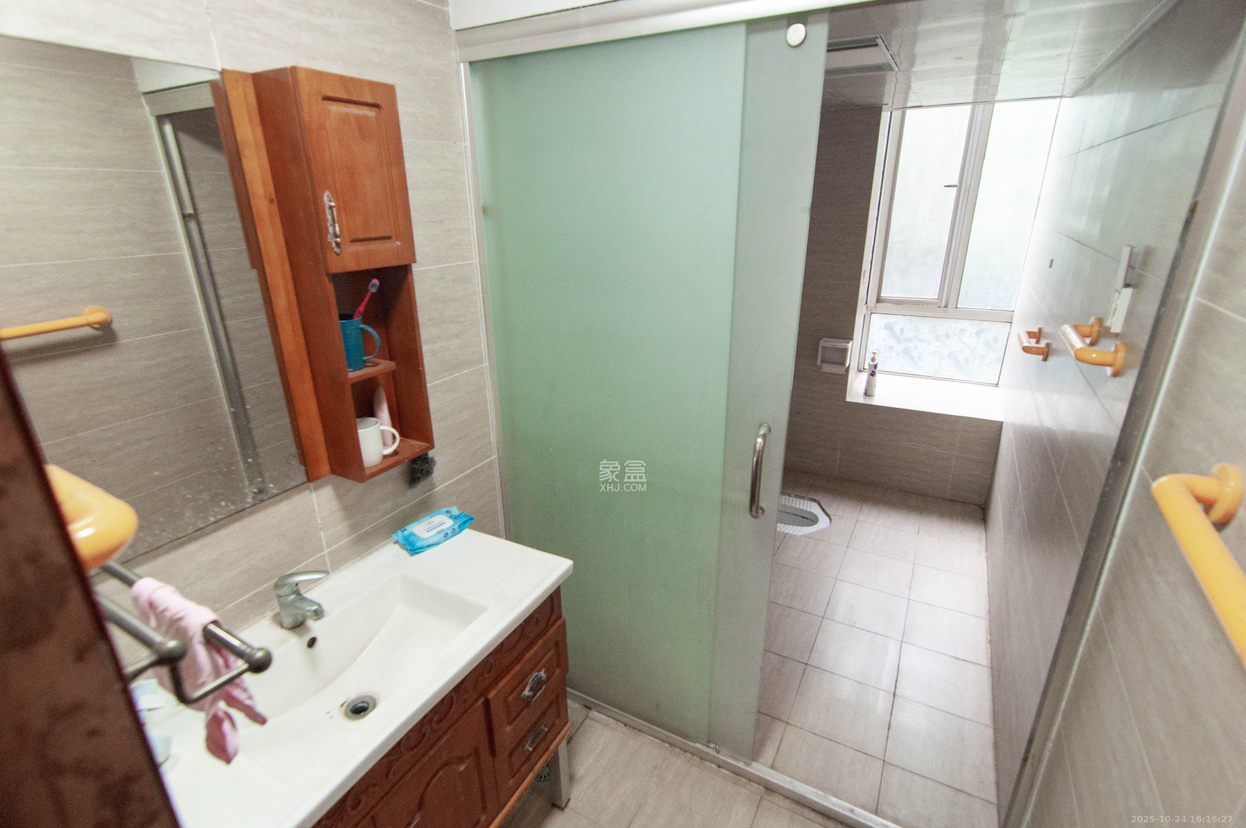 湘麓国际 4室2厅2卫 2300.0元/月 湘麓国际 4室2厅2卫 2300.0元/月室内图