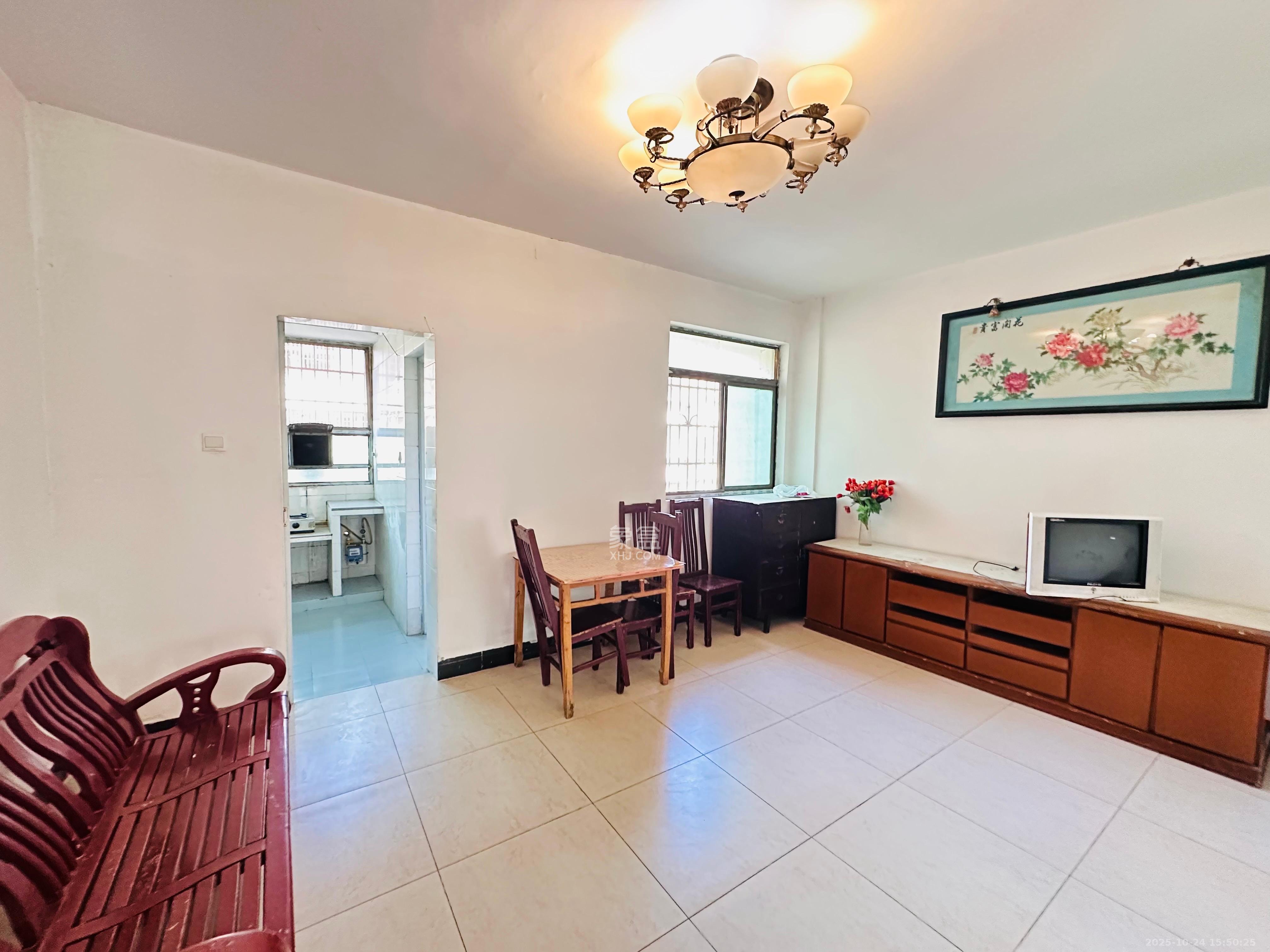 扬帆小区 2室1厅1卫 1600.0元/月 扬帆小区 2室1厅1卫 1600.0元/月室内图