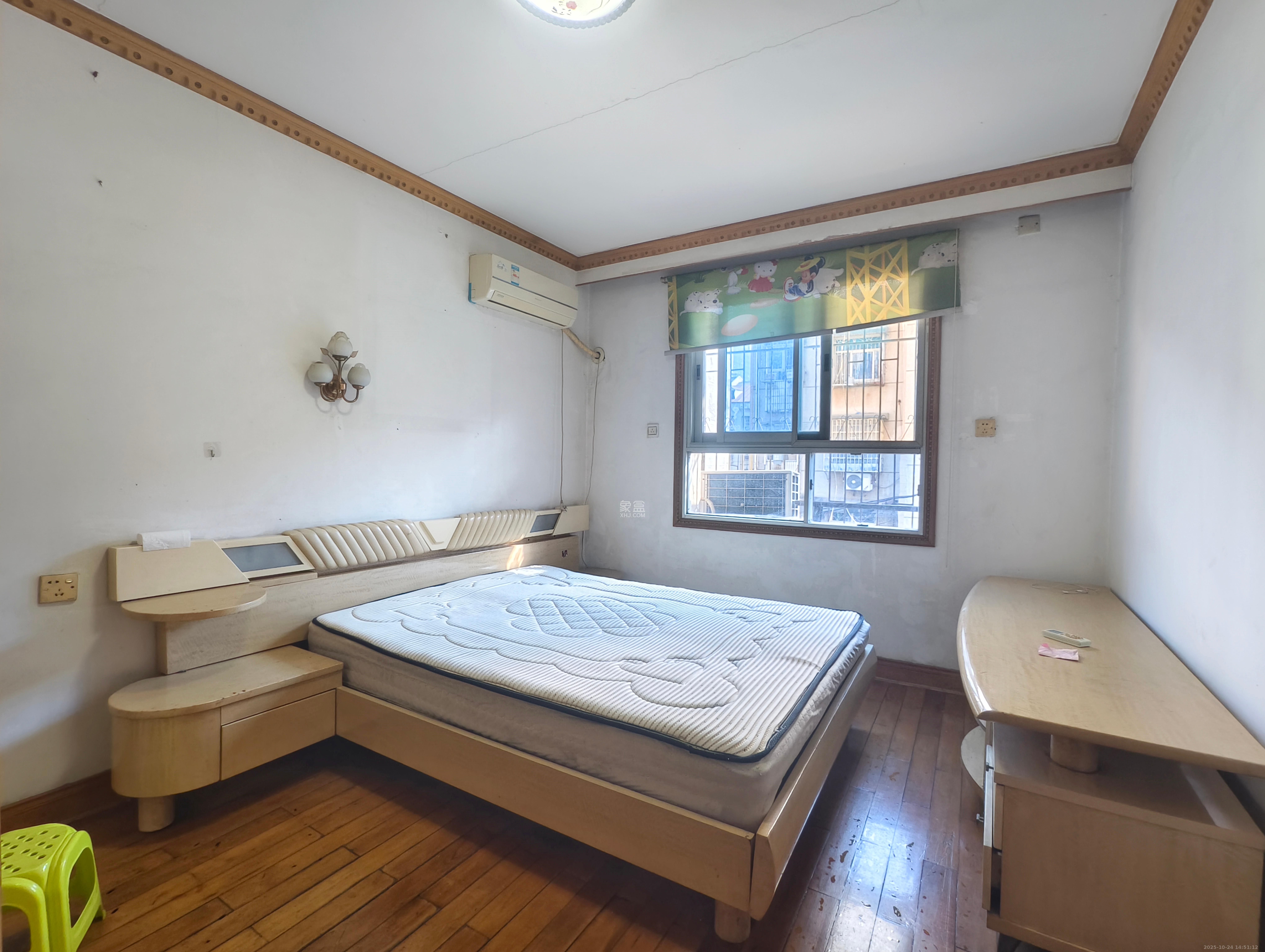 荷花园小区(安置房小区) 3室1厅1卫 1800.0元/月 荷花园小区(安置房小区) 3室1厅1卫 1800.0元/月室内图