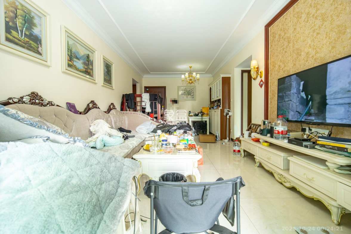 恒大雅苑 3室2厅2卫 106.0万 恒大雅苑 3室2厅2卫 106.0万客厅