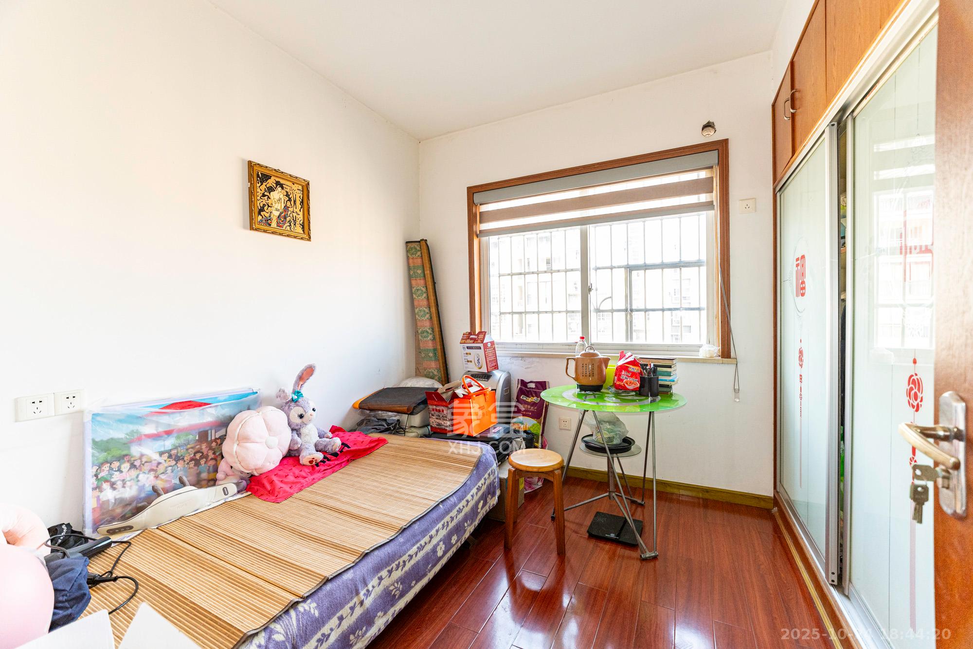 锦璨家园  3室2厅1卫    48.0万 锦璨家园  3室2厅1卫    48.0万卧室