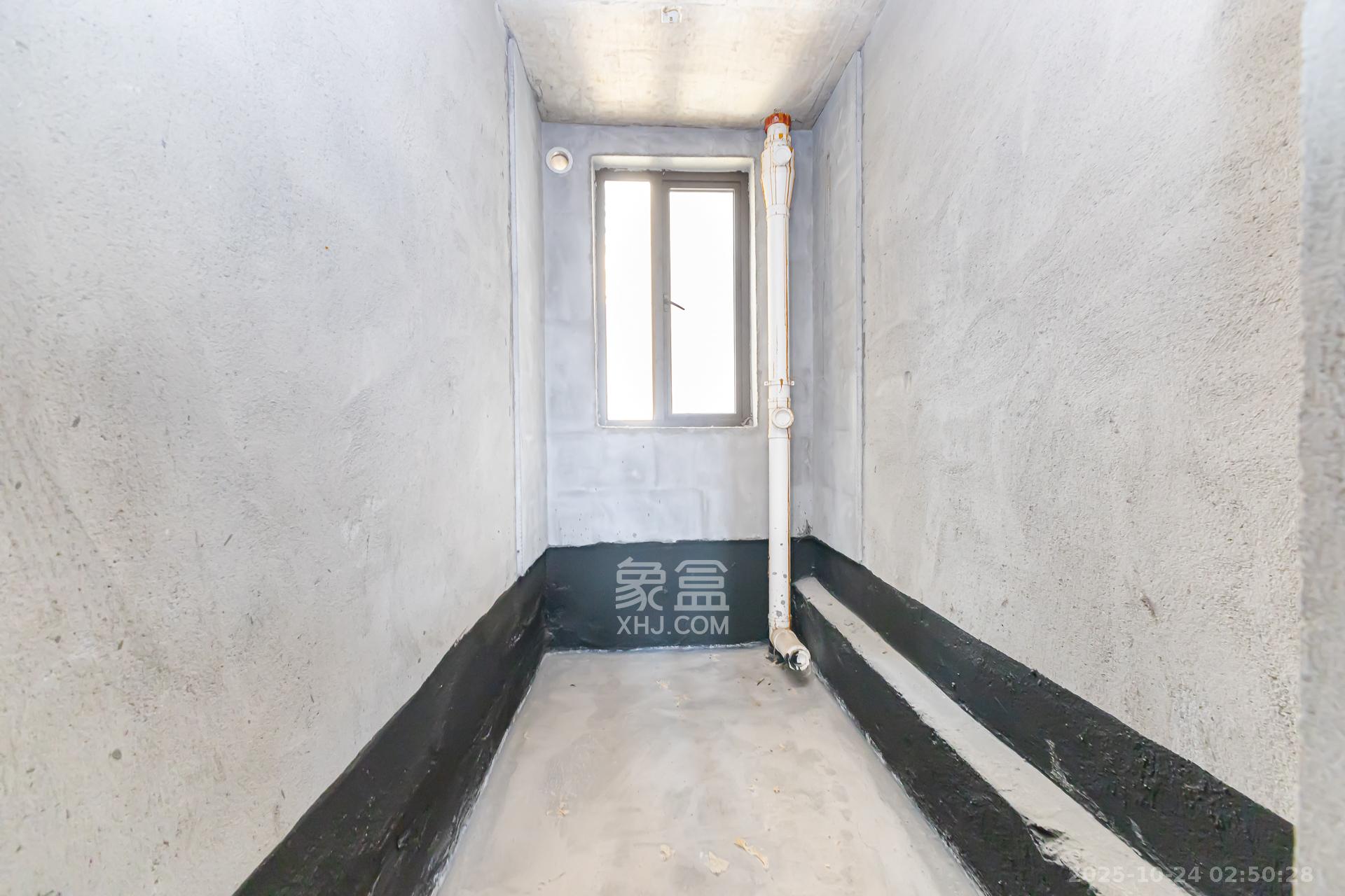 长燃润和天地（长润小区印湘江）  4室2厅2卫    98.8万卫生间