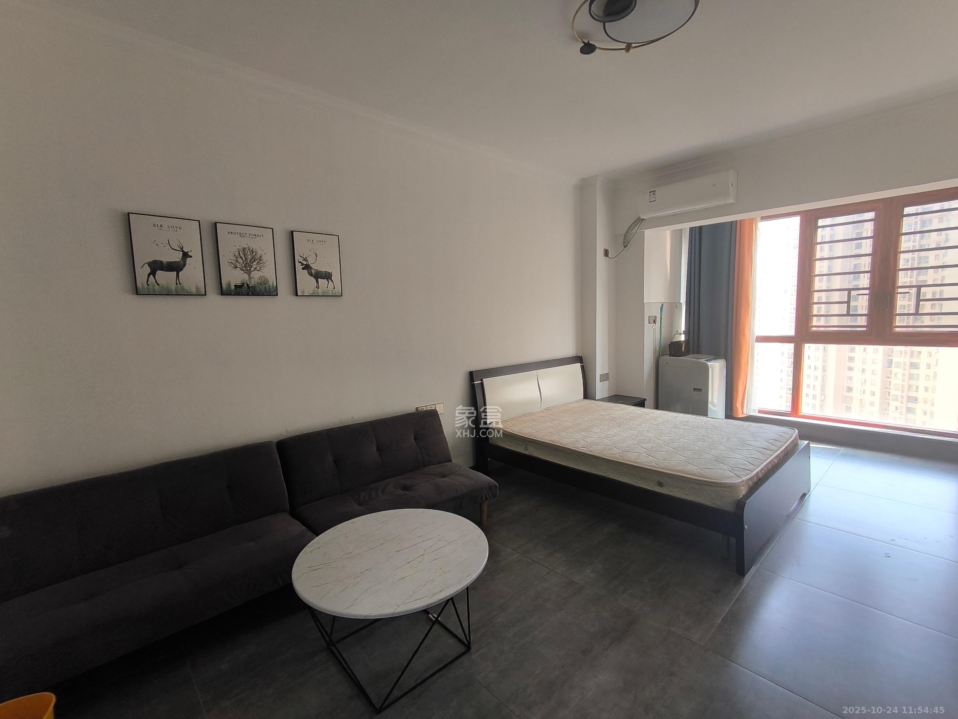 钱隆世家  1室1厅1卫    1400.0元/月 钱隆世家  1室1厅1卫    1400.0元/月室内图