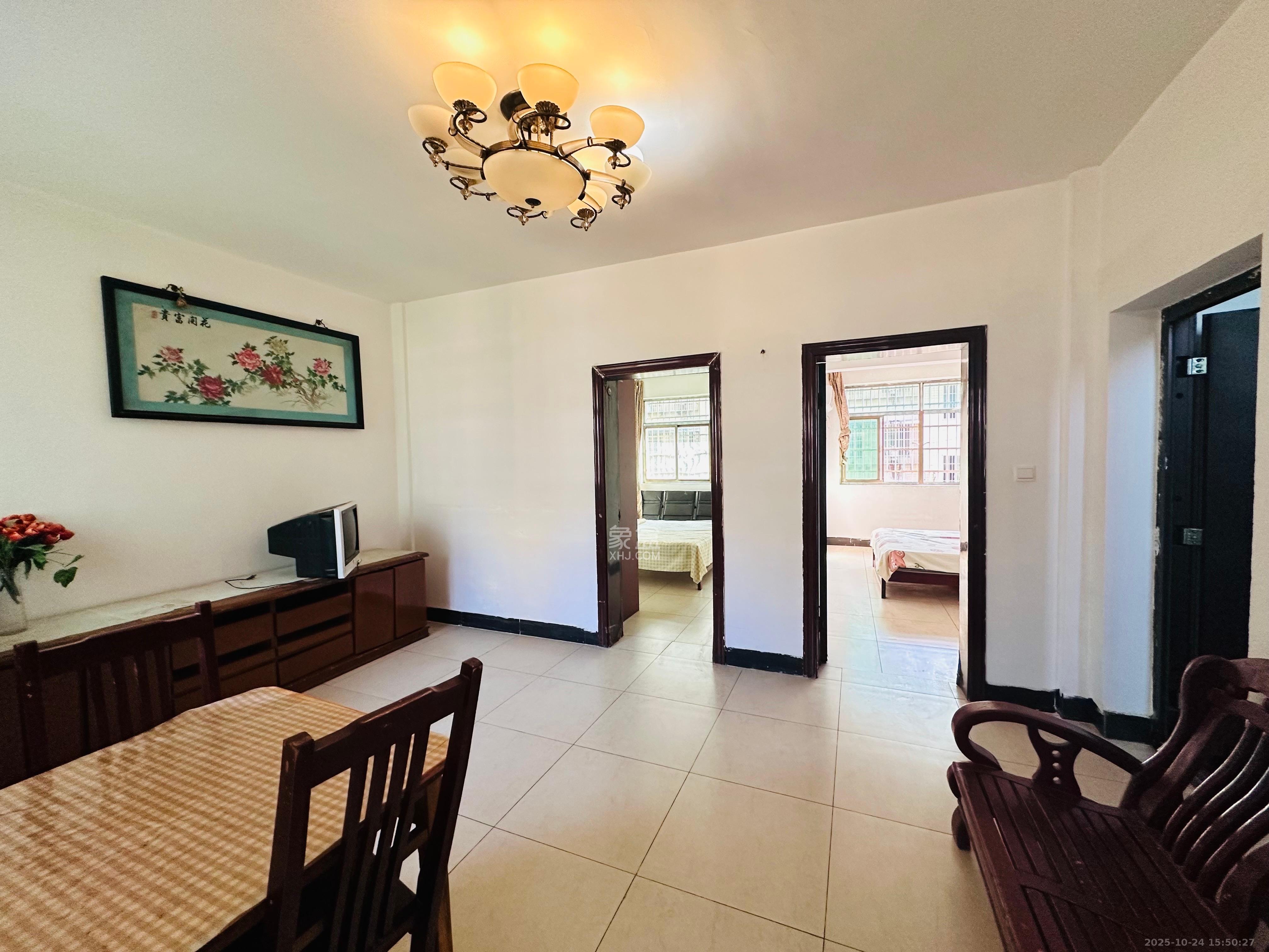 扬帆小区 2室1厅1卫 1600.0元/月 扬帆小区 2室1厅1卫 1600.0元/月室内图