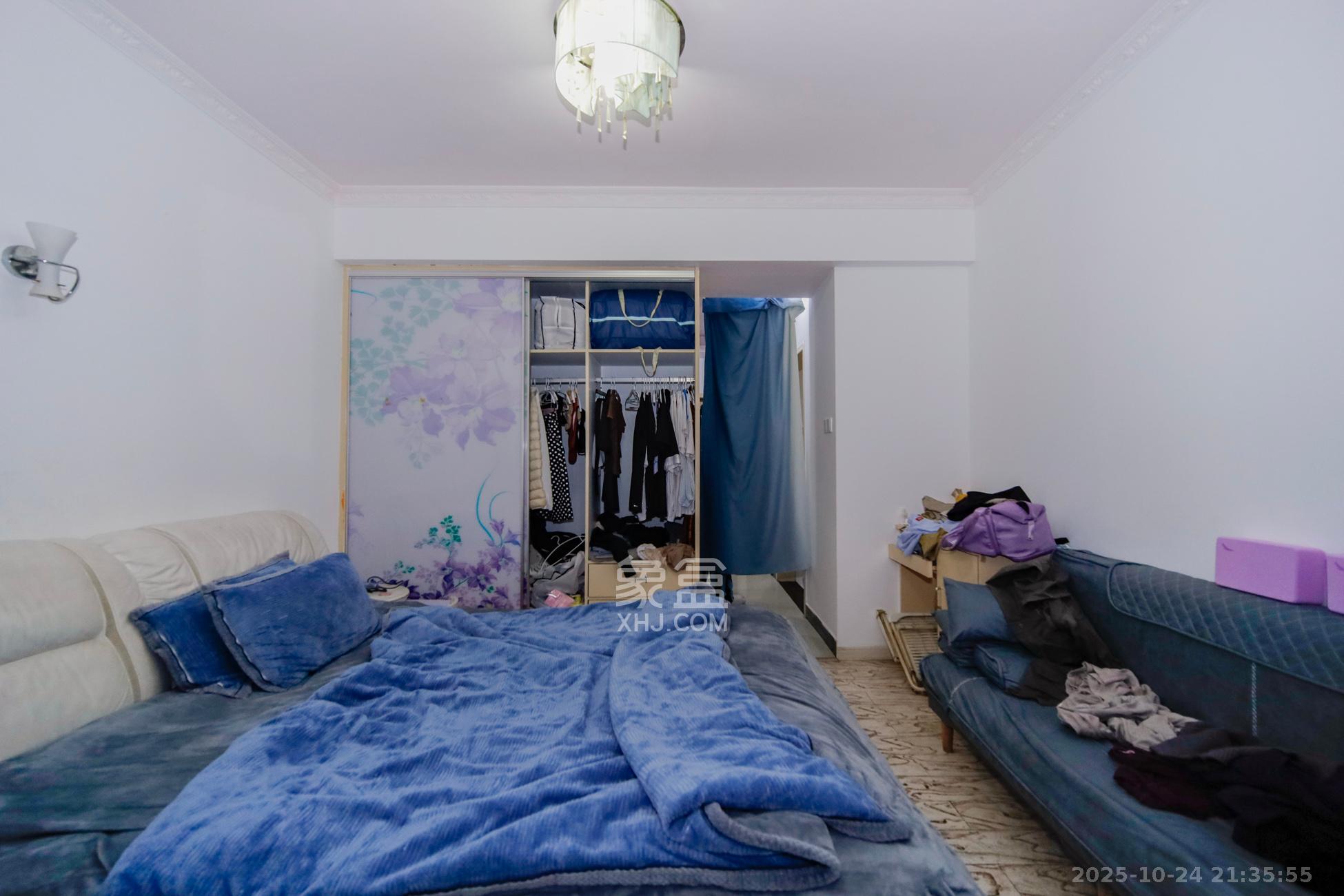 巢之恋  1室1厅1卫    32.0万卧室