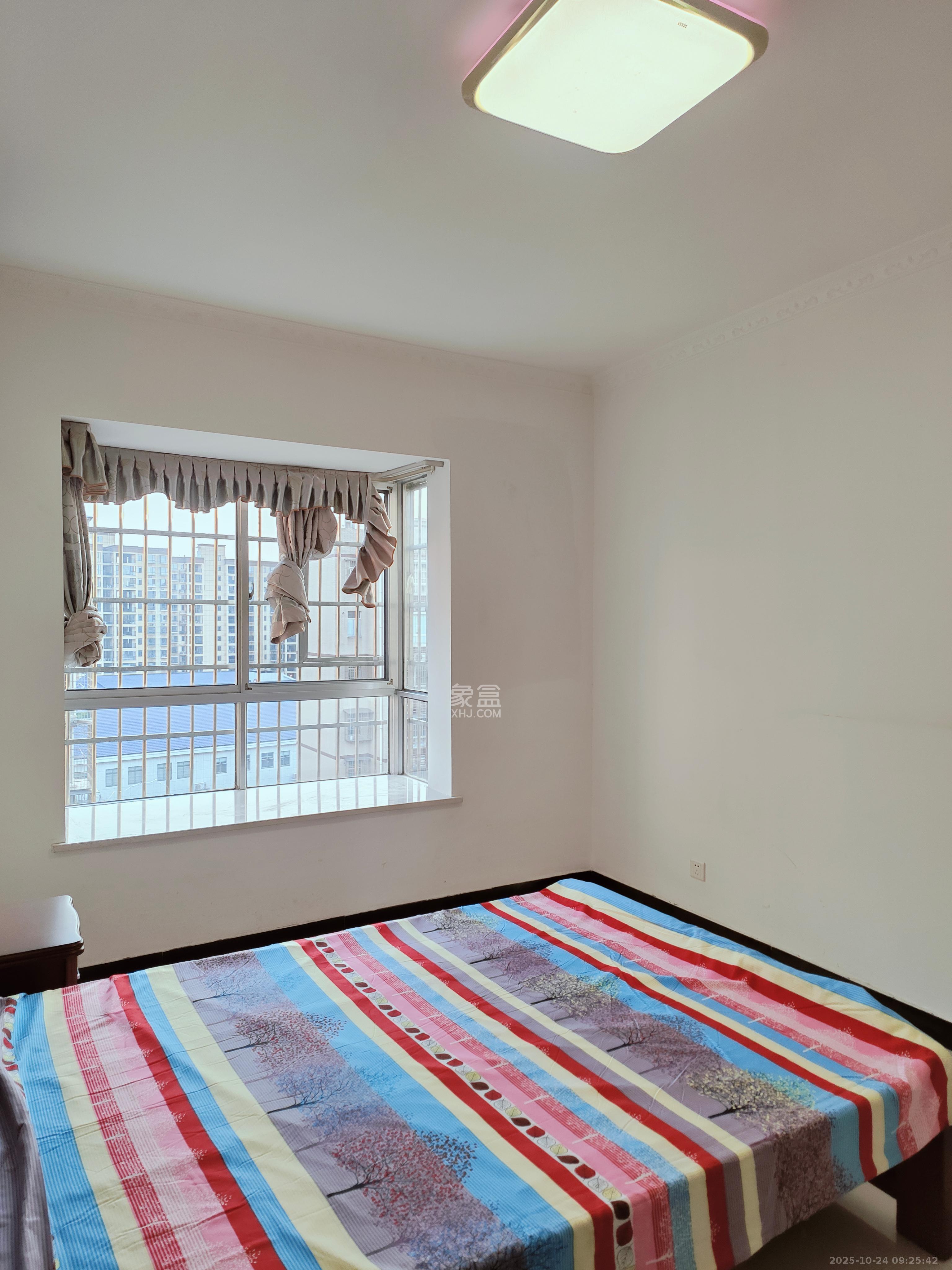 先锋新宇  2室2厅1卫    1700.0元/月 先锋新宇  2室2厅1卫    1700.0元/月室内图