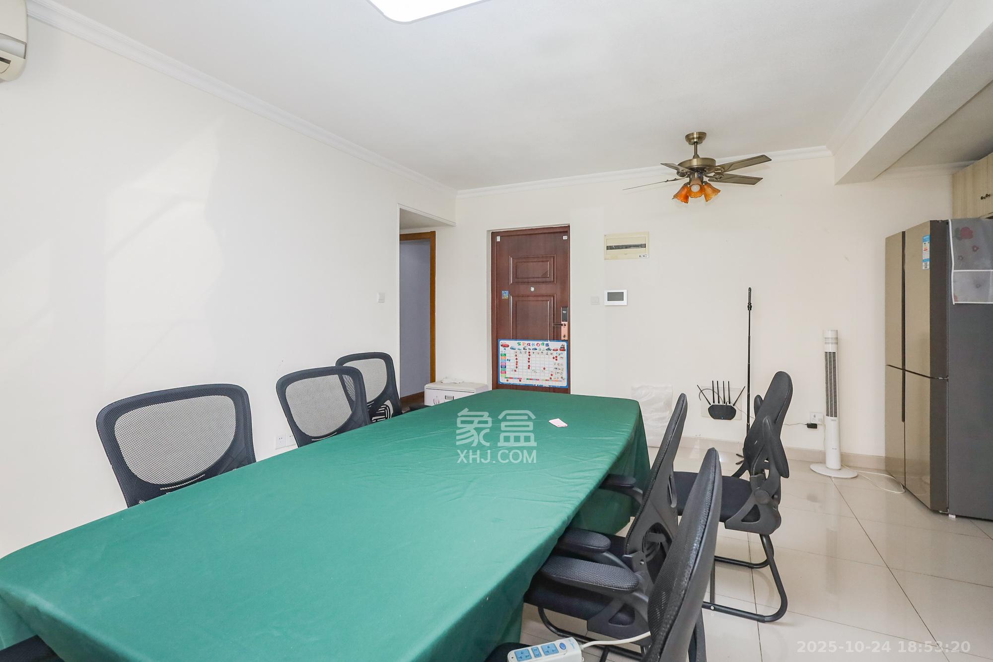 协信星澜汇 3室2厅1卫 98.0万 协信星澜汇 3室2厅1卫 98.0万客厅