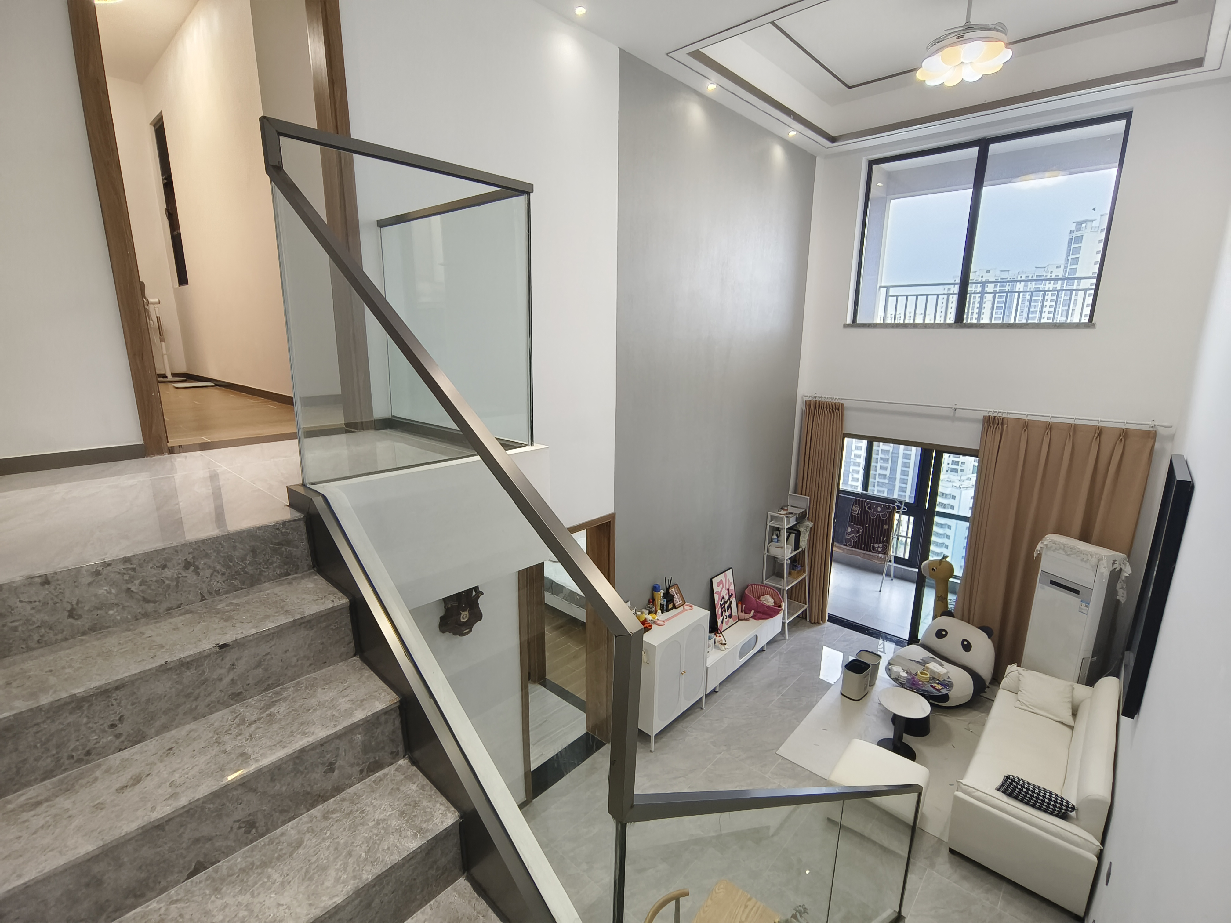 海航豪庭南苑  2室2厅2卫    4000.0元/月室内图