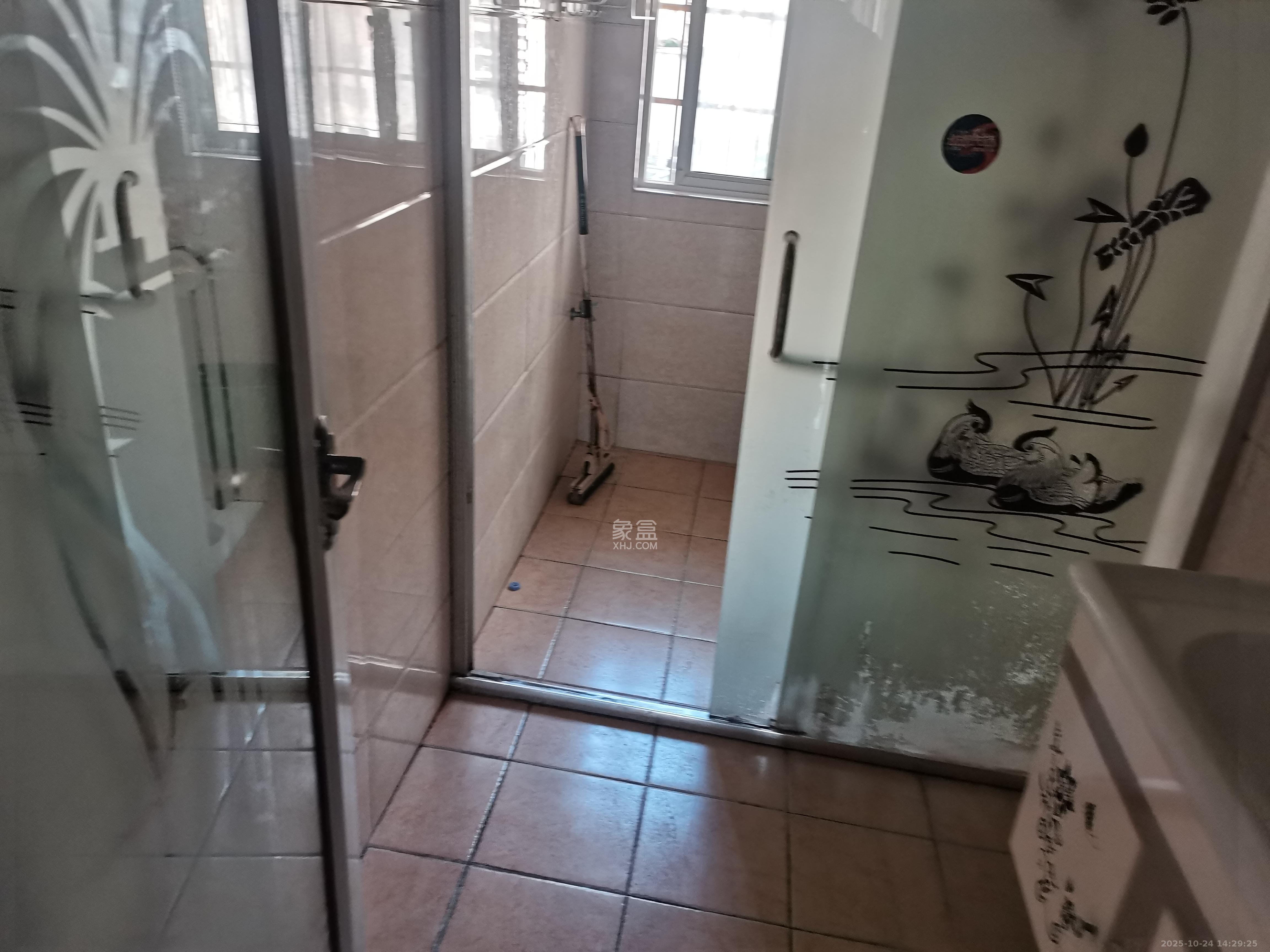 家和苑(原梅溪湖保障性住房一期) 3室1厅1卫 2400.0元/月 家和苑(原梅溪湖保障性住房一期) 3室1厅1卫 2400.0元/月室内图