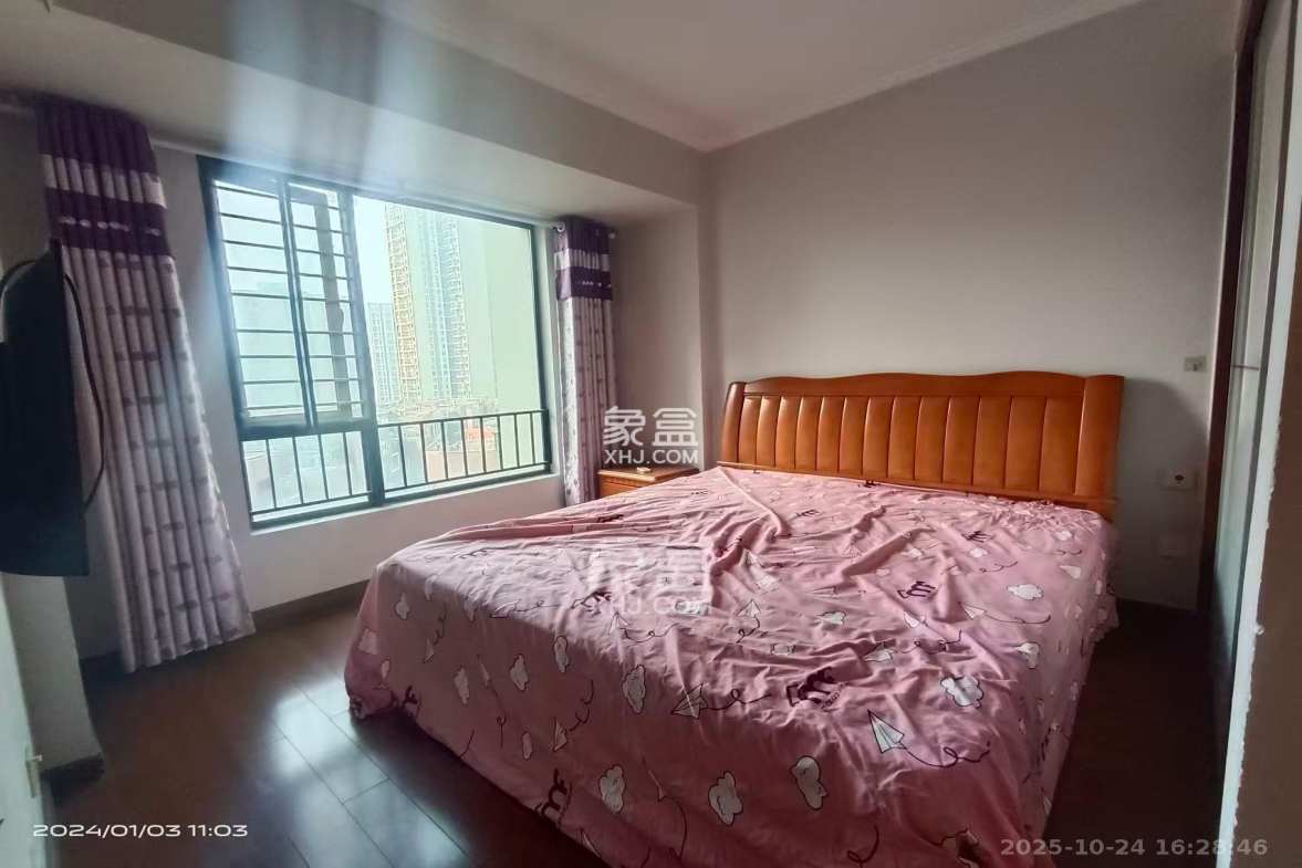 万科金域华府三四期 3室1厅1卫 2400.0元/月 万科金域华府三四期 3室1厅1卫 2400.0元/月室内图