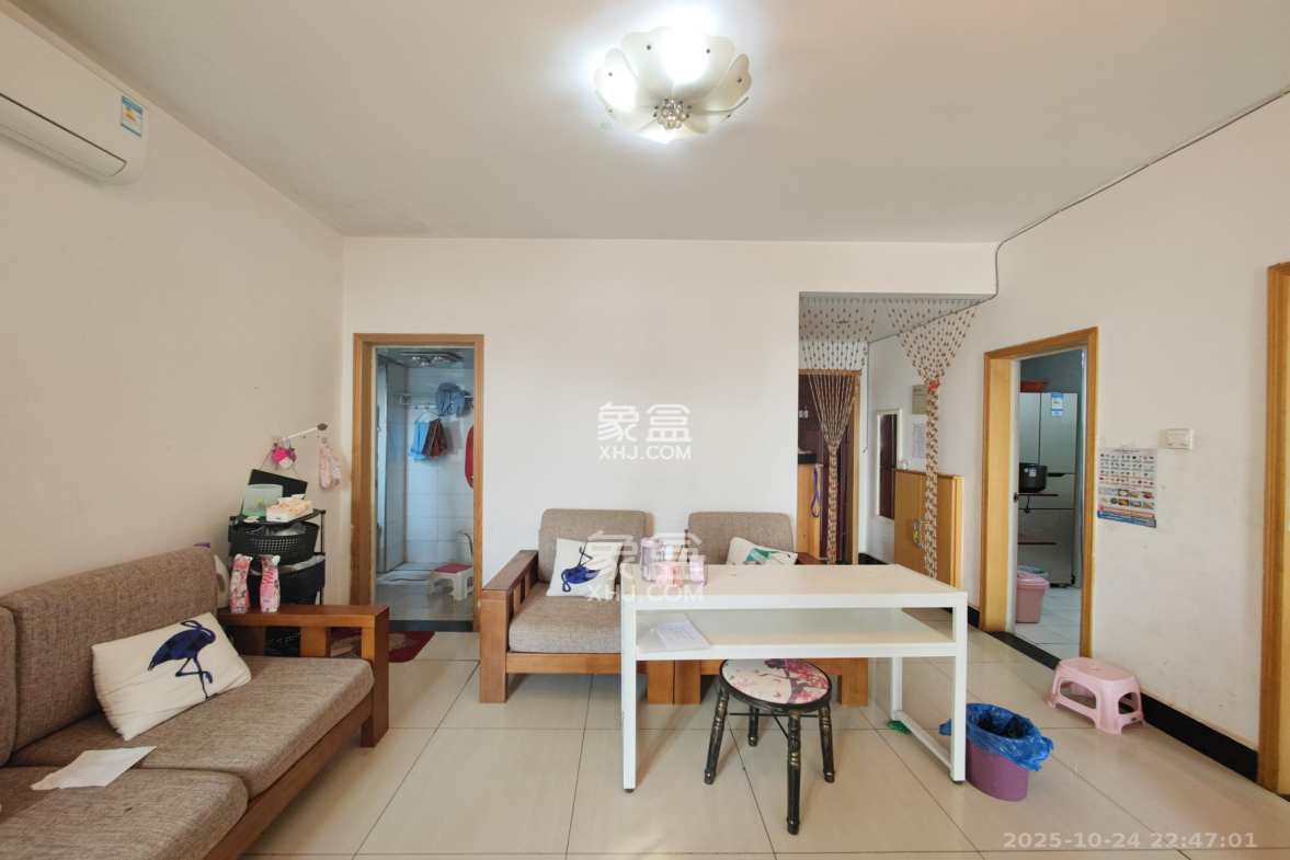 泰禹家园(彩云之翼家园一期、二期、三期) 1室1厅1卫 64.8万 泰禹家园(彩云之翼家园一期、二期、三期) 1室1厅1卫 64.8万客厅