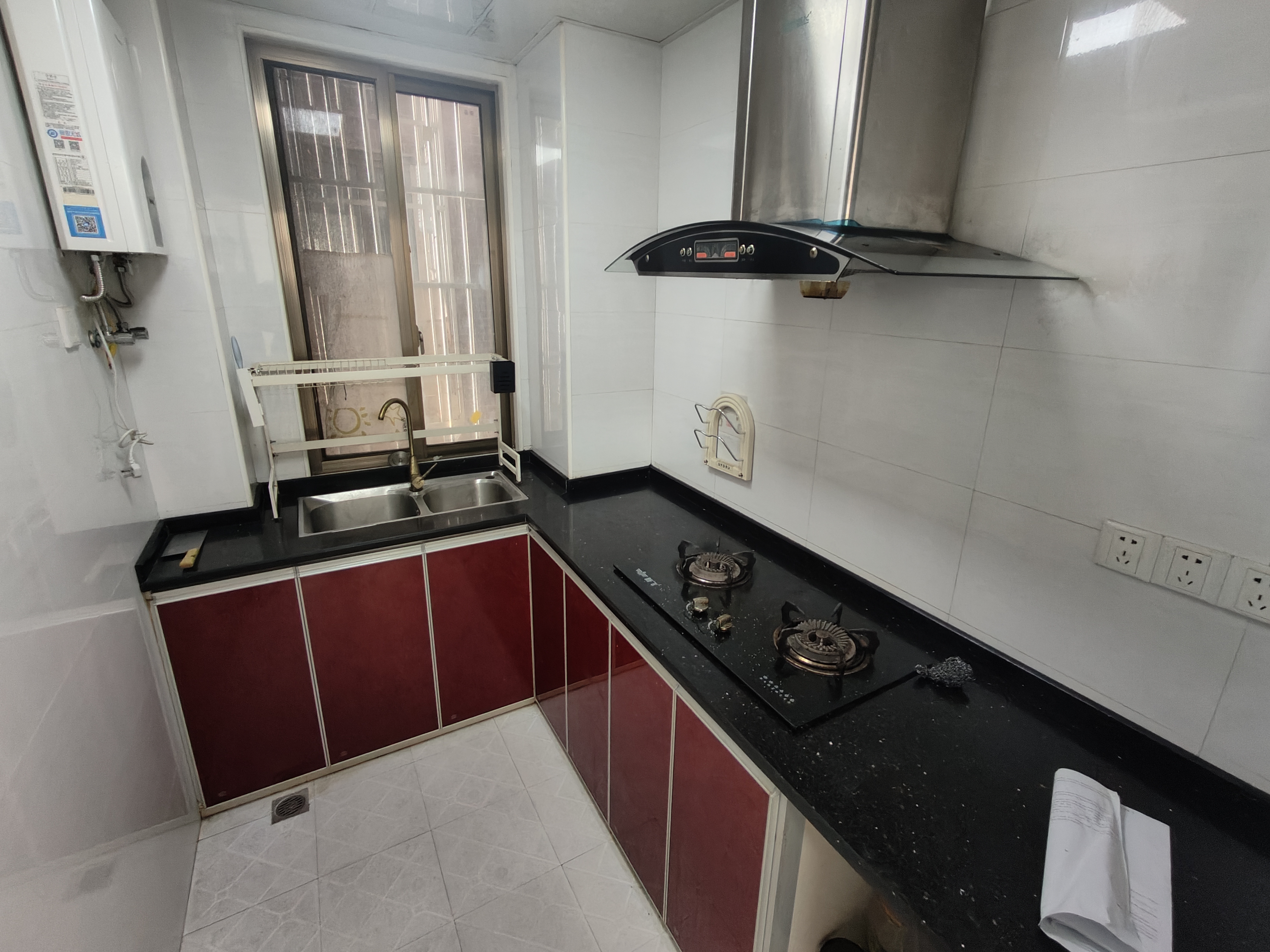 明兴花苑  2室2厅1卫    1400.0元/月室内图