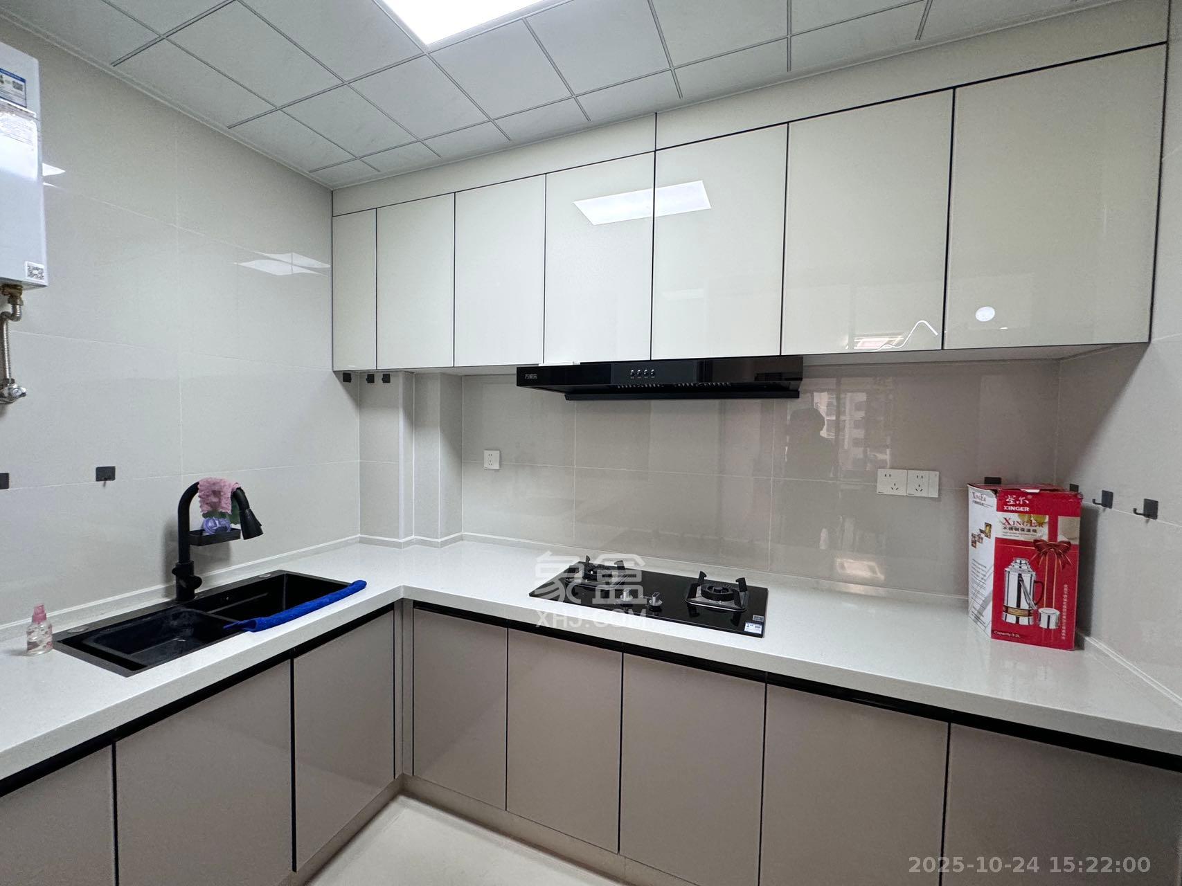 长房明宸府  3室1厅1卫    2300.0元/月 长房明宸府  3室1厅1卫    2300.0元/月室内图