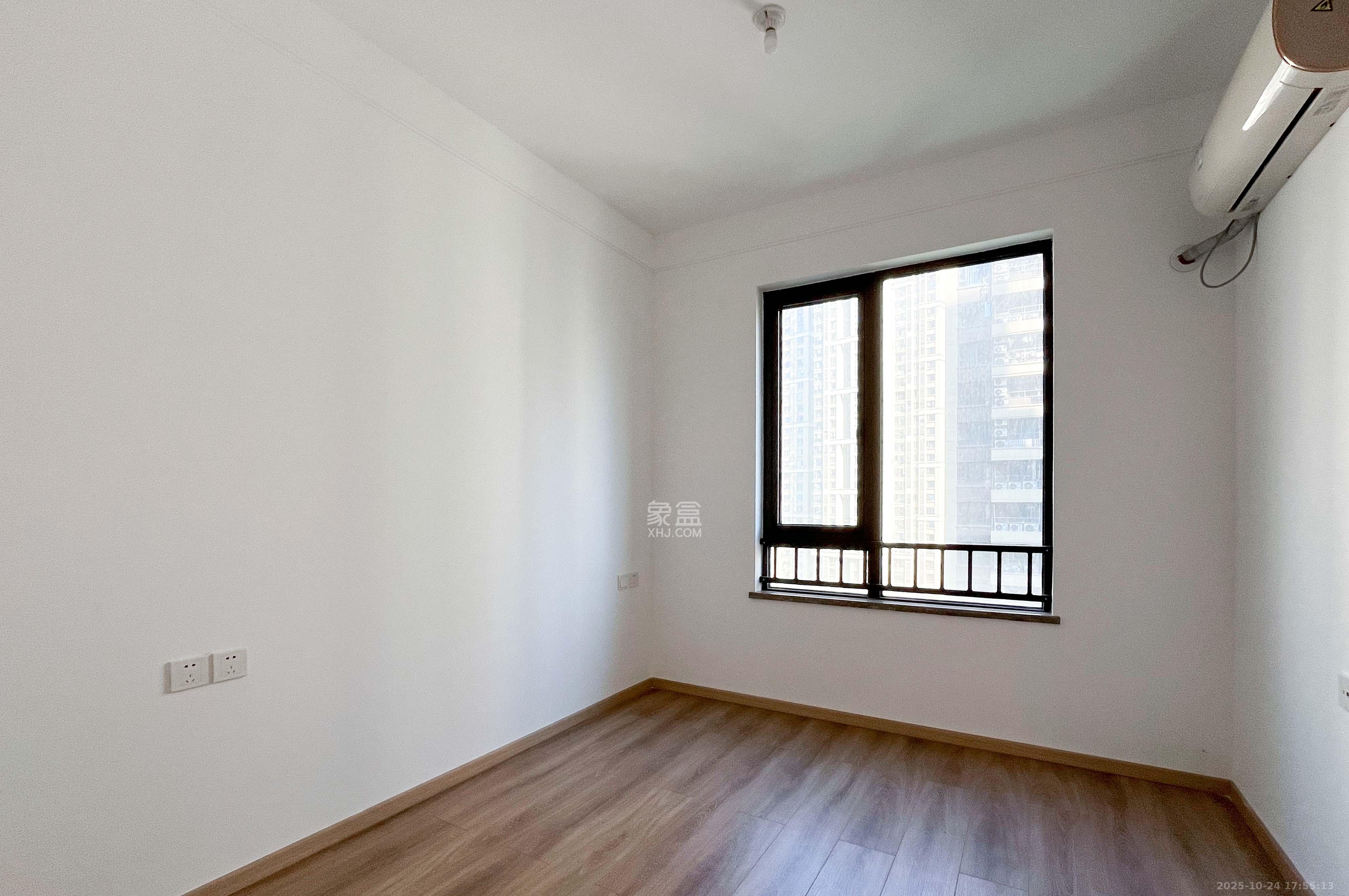 梅溪湖玺悦（新城金茂梦想玺悦）  4室2厅2卫    172.0万其他