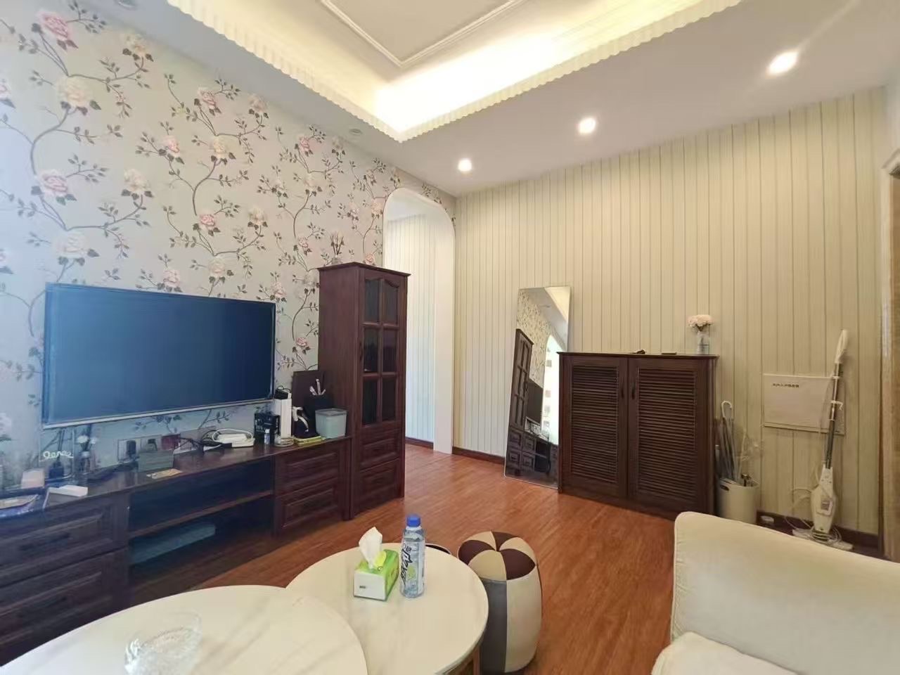 华辰汇景一、二期 1室1厅1卫 1800.0元/月 华辰汇景一、二期 1室1厅1卫 1800.0元/月室内图