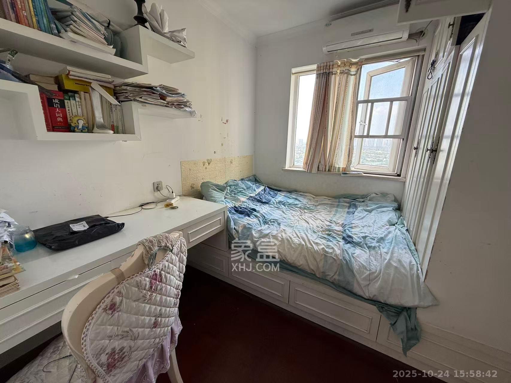 万国城（当代满庭春MOMA）三期  3室2厅2卫    2600.0元/月室内图