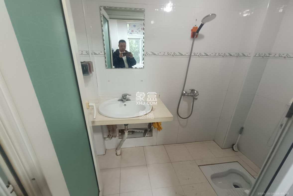 金麓西岸和苑 2室2厅1卫 1600.0元/月 金麓西岸和苑 2室2厅1卫 1600.0元/月室内图