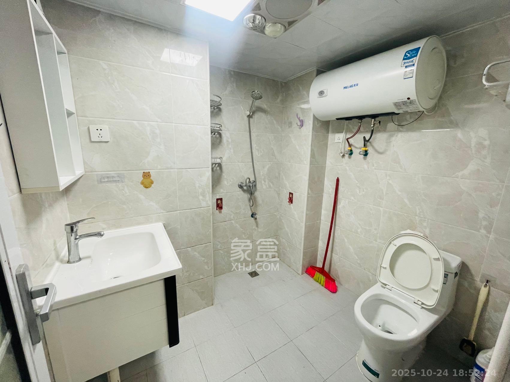 裕天国际商汇中心  1室0厅0卫    1600.0元/月室内图