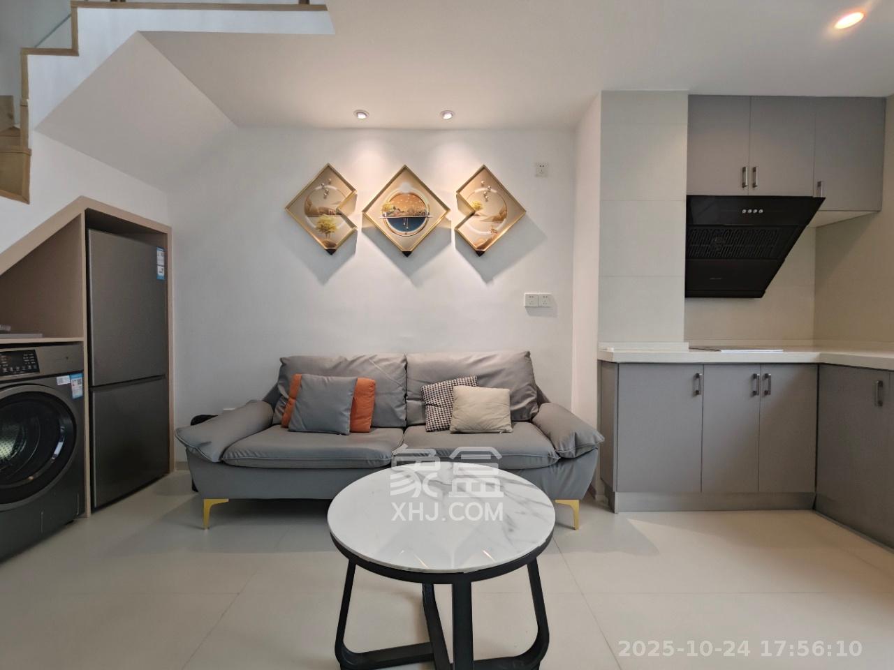 卓越中寰 2室1厅1卫 2600.0元/月 卓越中寰 2室1厅1卫 2600.0元/月室内图