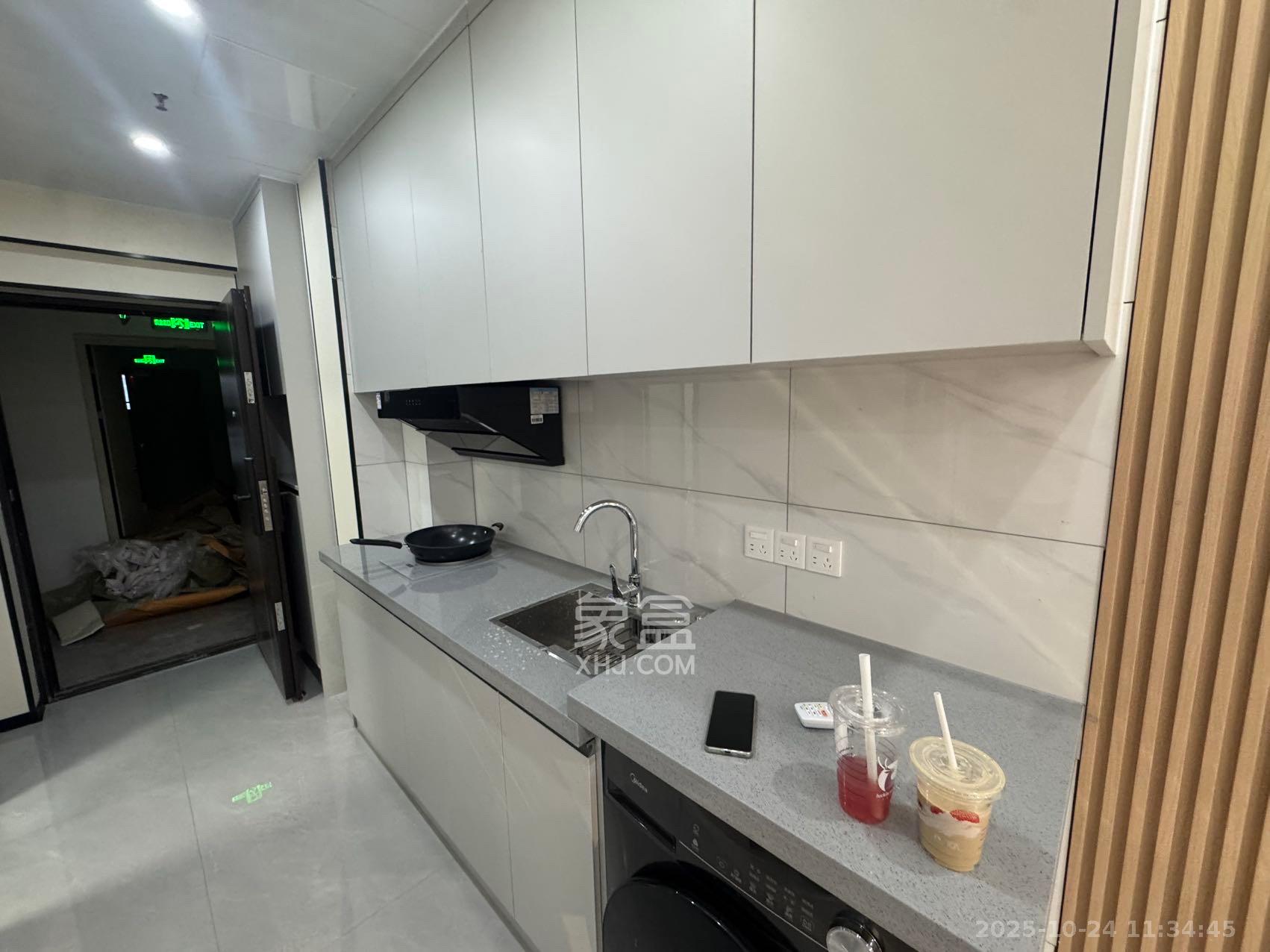 鄱阳汇金中心  1室0厅0卫    1500.0元/月室内图