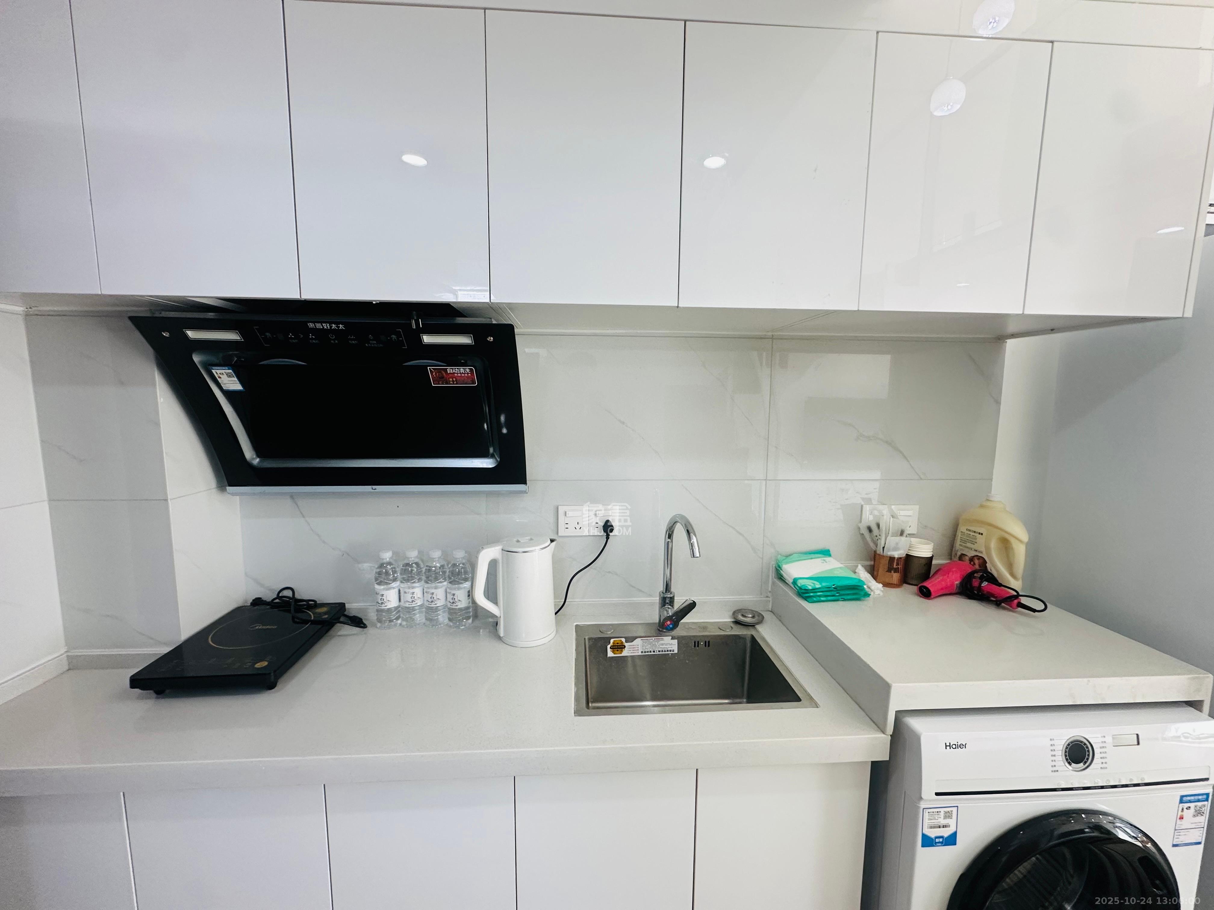 卓越中寰 2室1厅1卫 2300.0元/月 卓越中寰 2室1厅1卫 2300.0元/月室内图