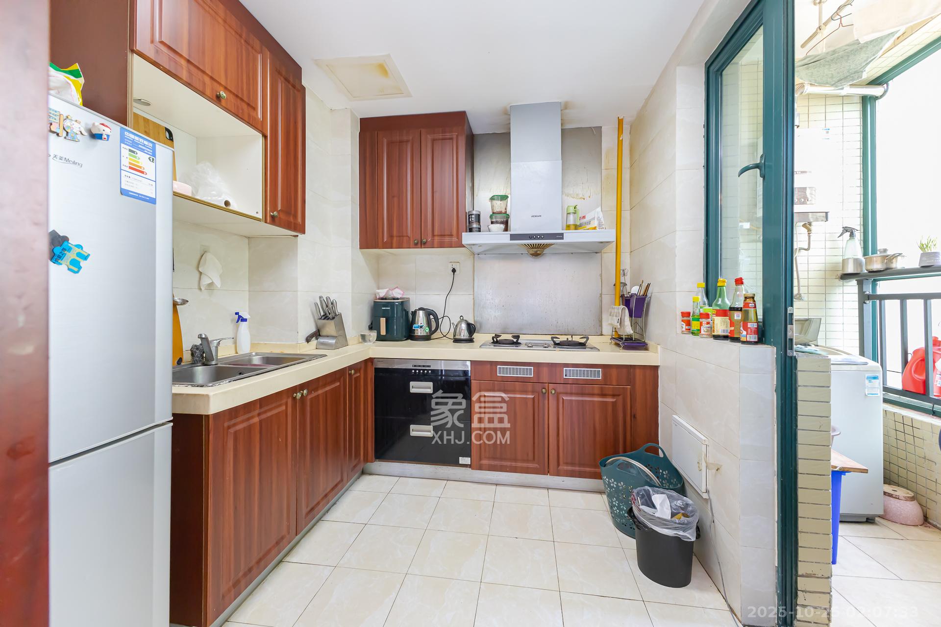 恒大名都  2室2厅1卫    48.0万厨房